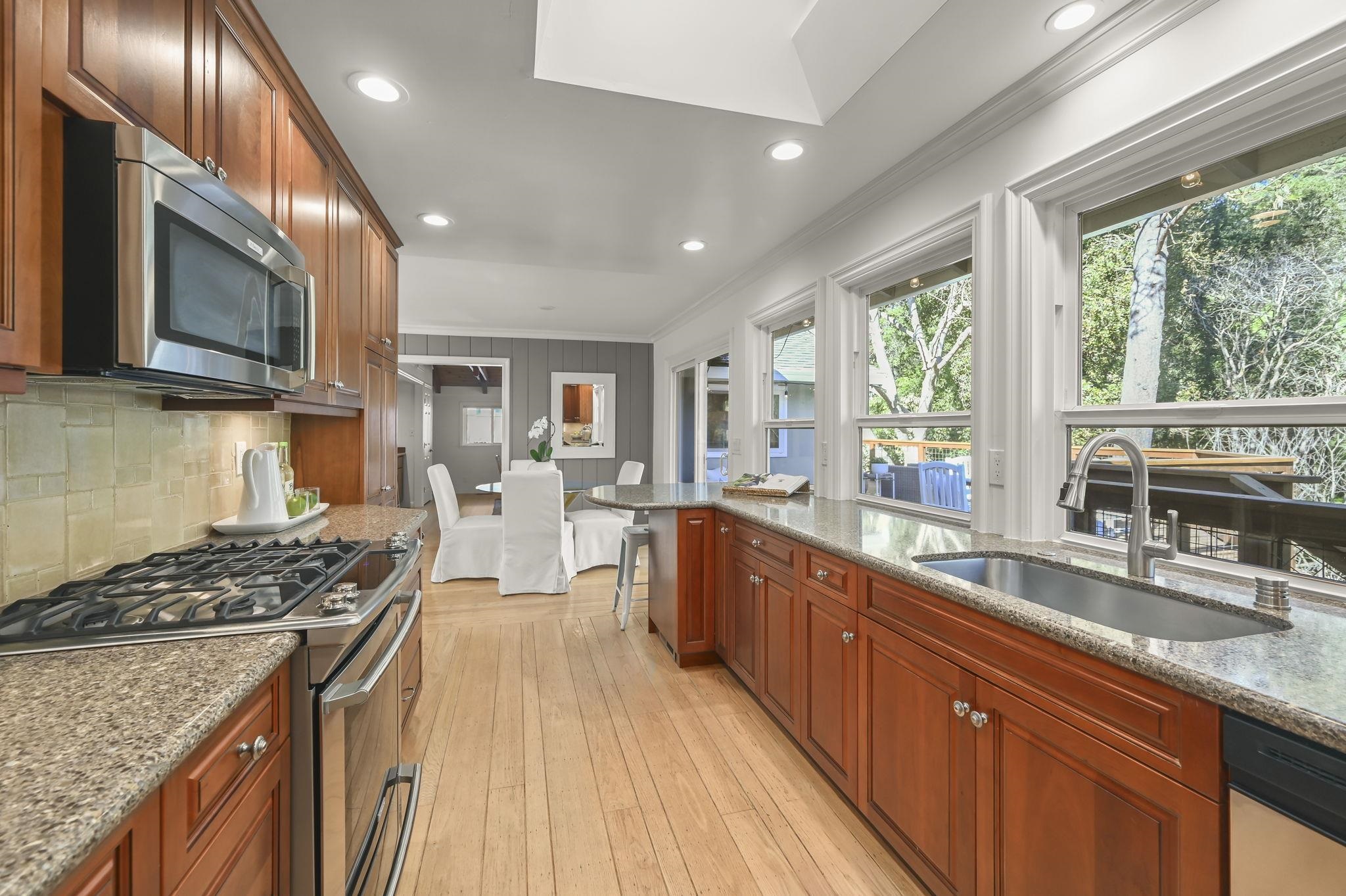 Detail Gallery Image 17 of 59 For 3326 Walnut Lane, Lafayette,  CA 94549 - 4 Beds | 2 Baths