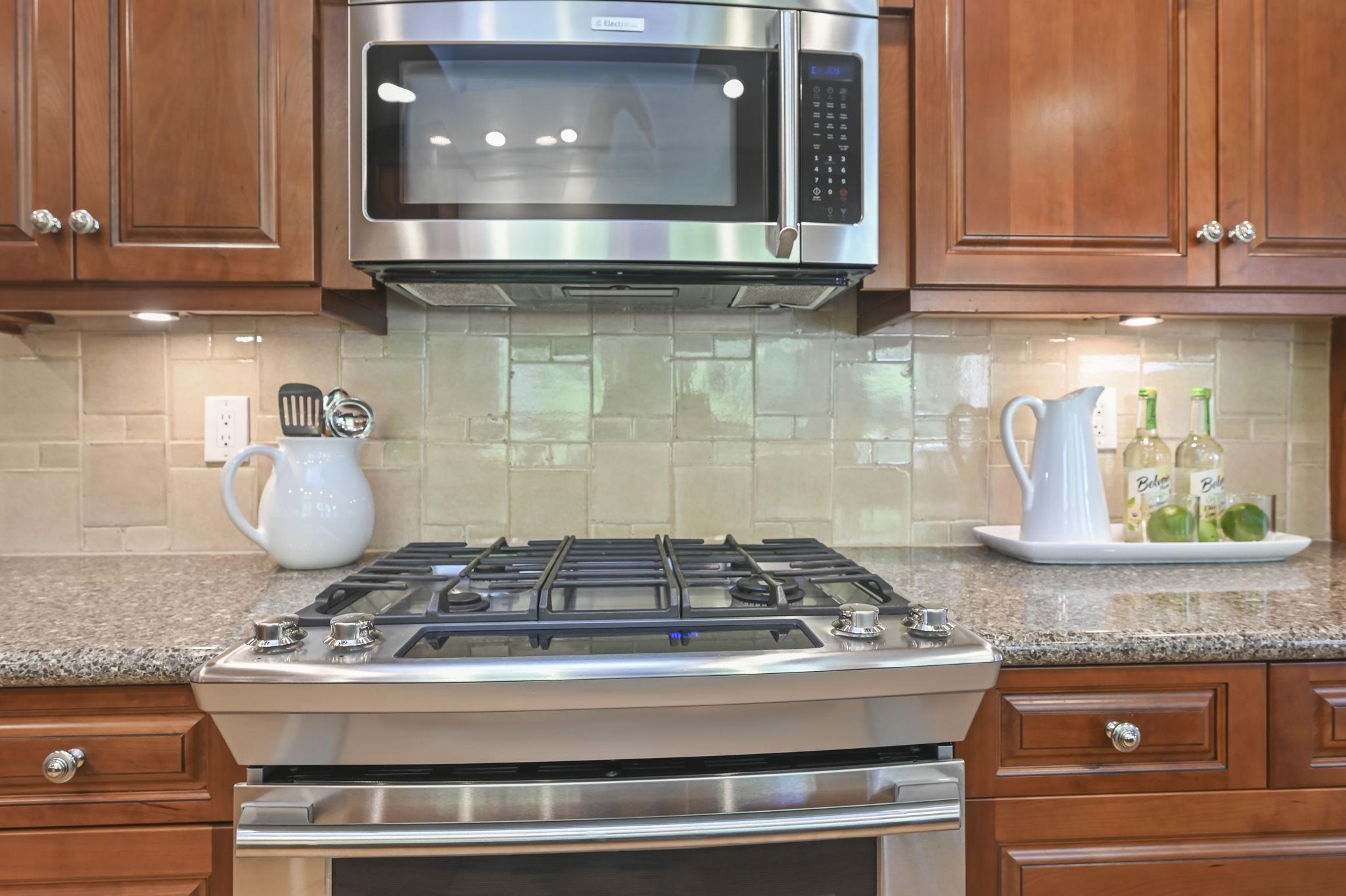 Detail Gallery Image 18 of 59 For 3326 Walnut Lane, Lafayette,  CA 94549 - 4 Beds | 2 Baths