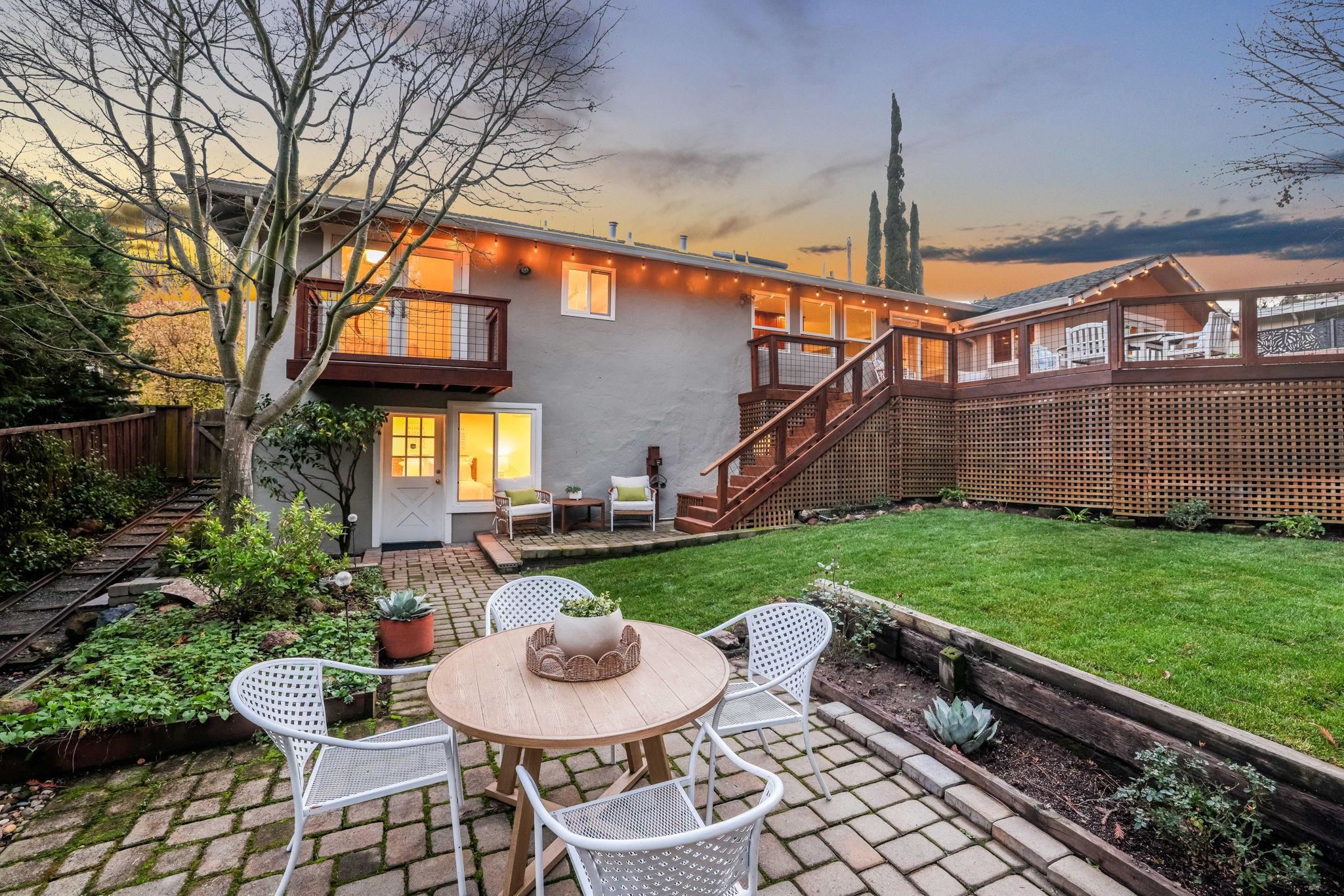 Detail Gallery Image 36 of 59 For 3326 Walnut Lane, Lafayette,  CA 94549 - 4 Beds | 2 Baths