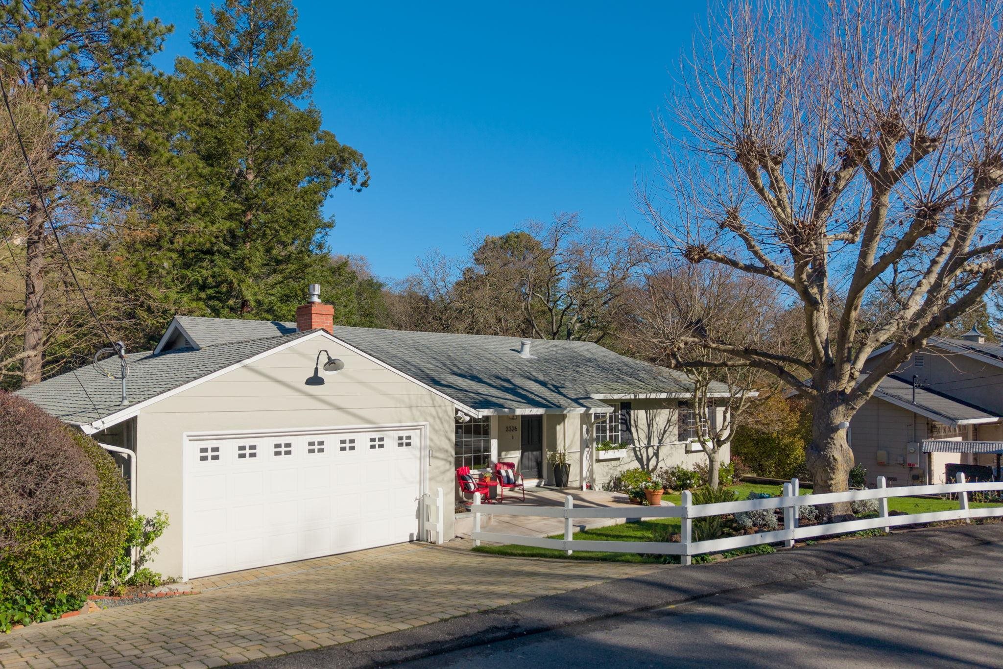 Detail Gallery Image 5 of 59 For 3326 Walnut Lane, Lafayette,  CA 94549 - 4 Beds | 2 Baths