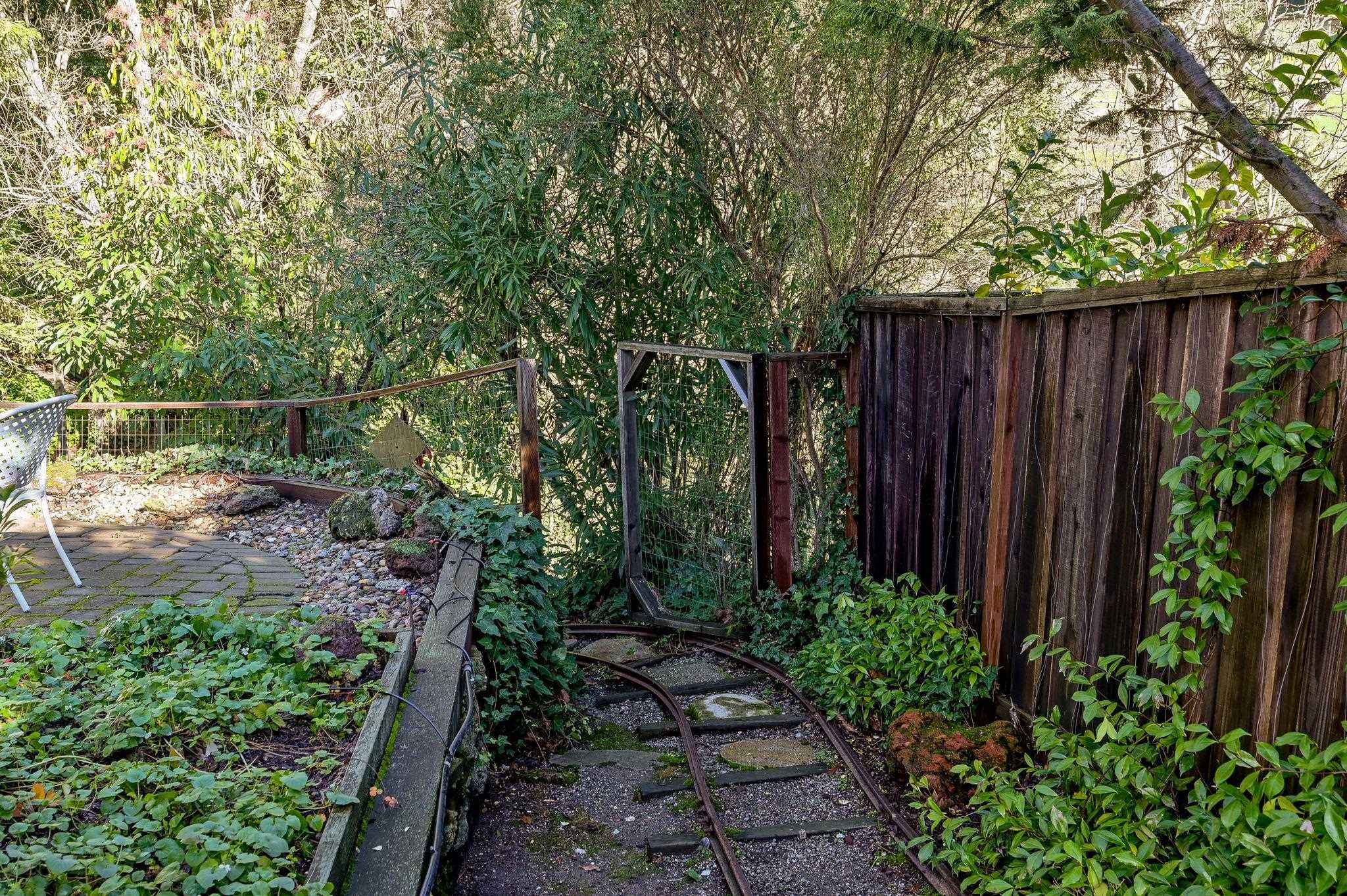 Detail Gallery Image 50 of 59 For 3326 Walnut Lane, Lafayette,  CA 94549 - 4 Beds | 2 Baths