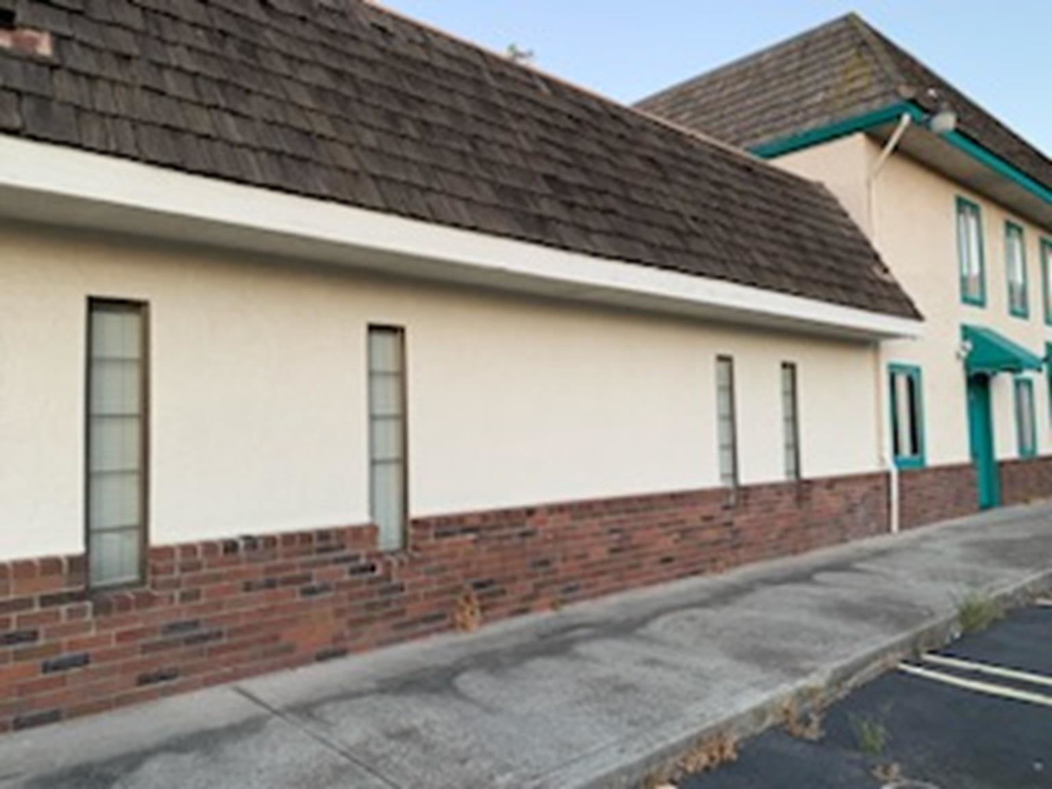 Detail Gallery Image 3 of 17 For 2800 Lone Tree Way, Antioch,  CA 94509 - – Beds | – Baths