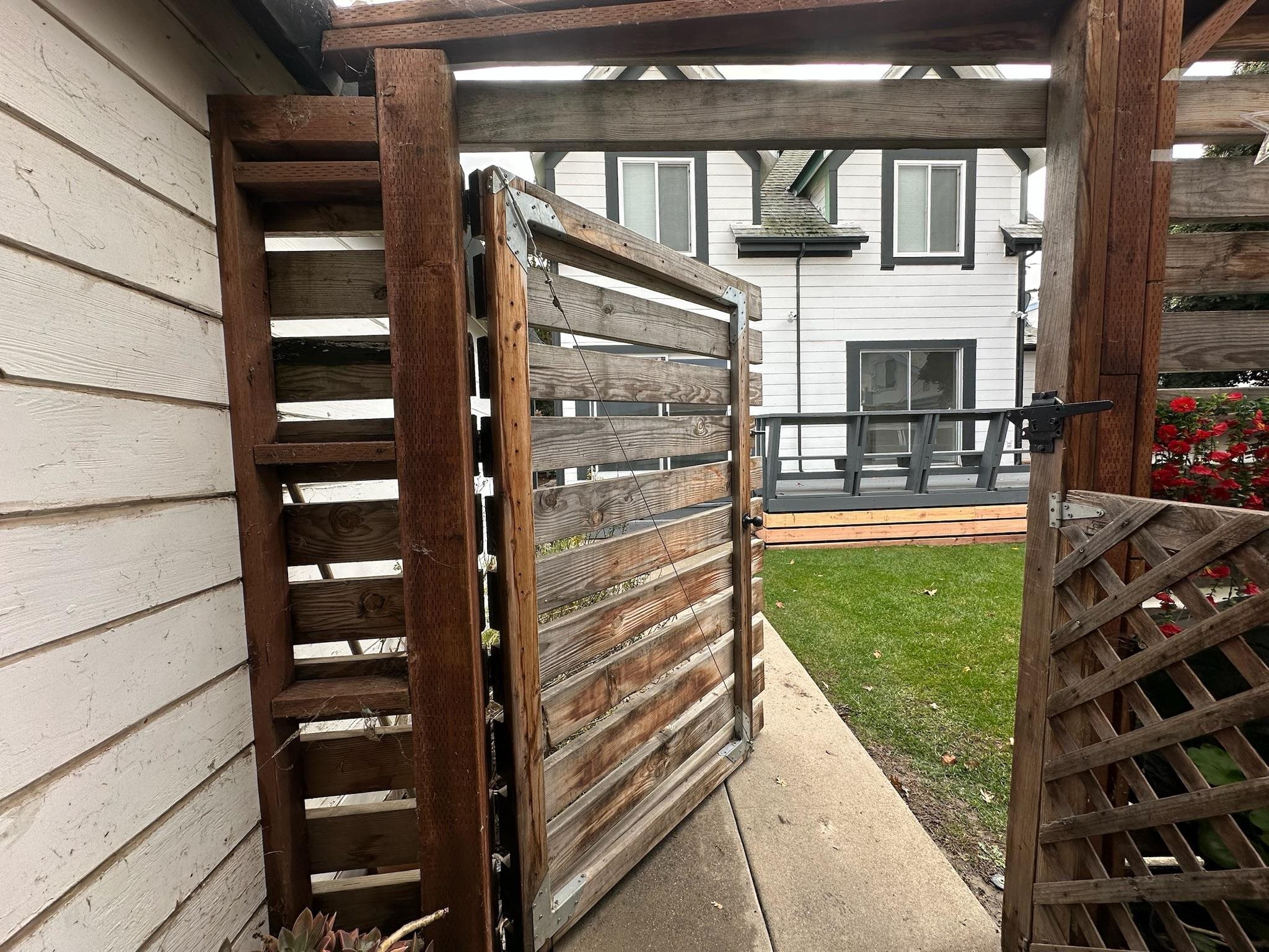 Detail Gallery Image 3 of 42 For 315 W 3rd Street #B,  Antioch,  CA 94509 - 2 Beds | 2 Baths