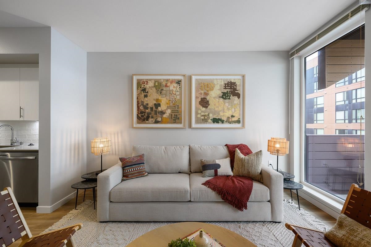 Detail Gallery Image 3 of 41 For 260 Brooklyn Basin Way #443,  Oakland,  CA 94606 - 1 Beds | 1 Baths