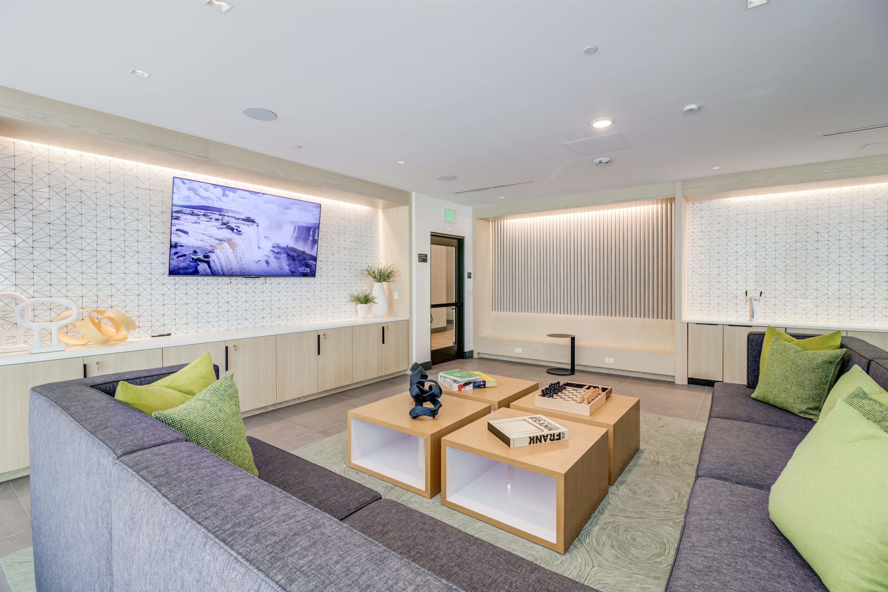 Detail Gallery Image 27 of 41 For 260 Brooklyn Basin Way #443,  Oakland,  CA 94606 - 1 Beds | 1 Baths