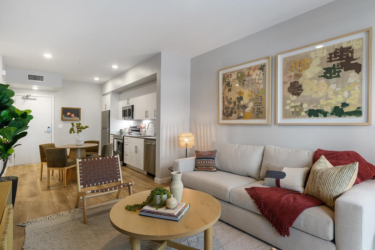 Detail Gallery Image 5 of 41 For 260 Brooklyn Basin Way #443,  Oakland,  CA 94606 - 1 Beds | 1 Baths