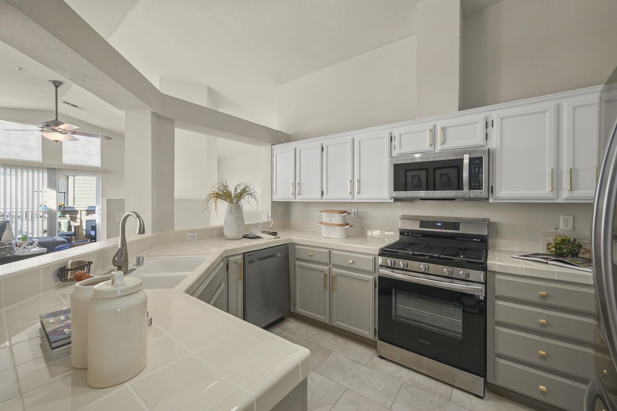 Photo #6: 41120456 Listing: Photo #6