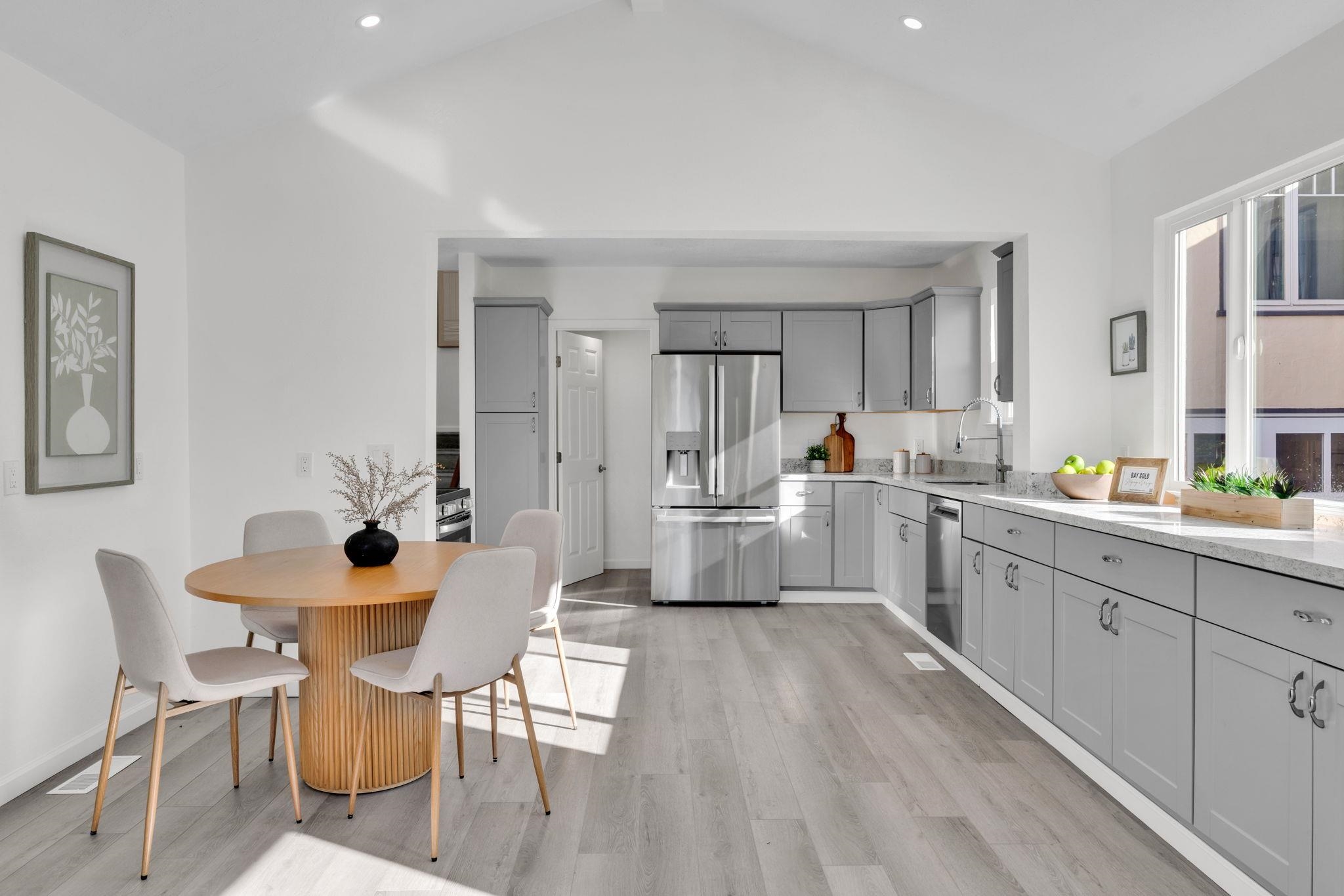 Detail Gallery Image 14 of 49 For 1482 Lincoln, Berkeley,  CA 94702 - 3 Beds | 2 Baths