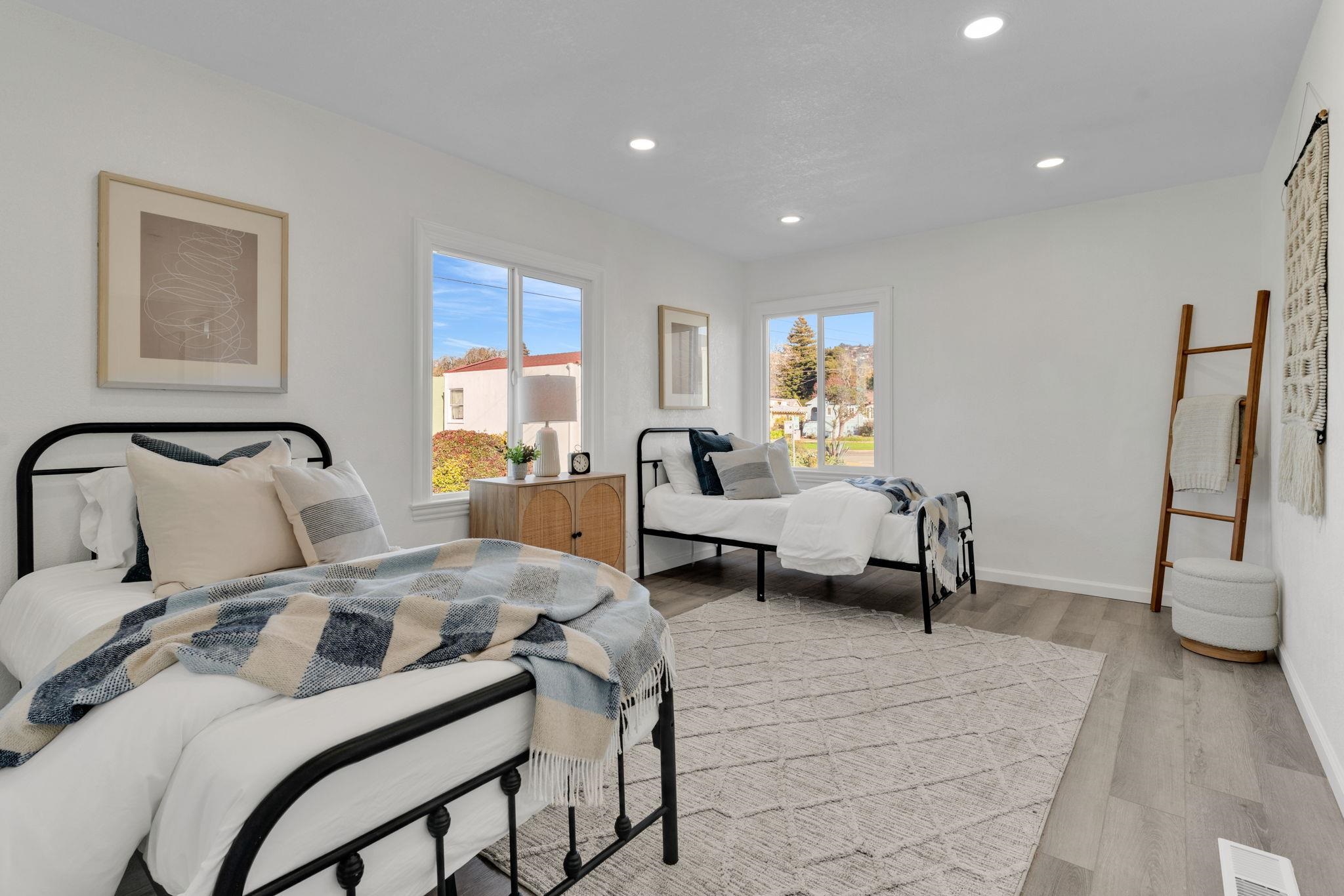 Detail Gallery Image 27 of 49 For 1482 Lincoln, Berkeley,  CA 94702 - 3 Beds | 2 Baths