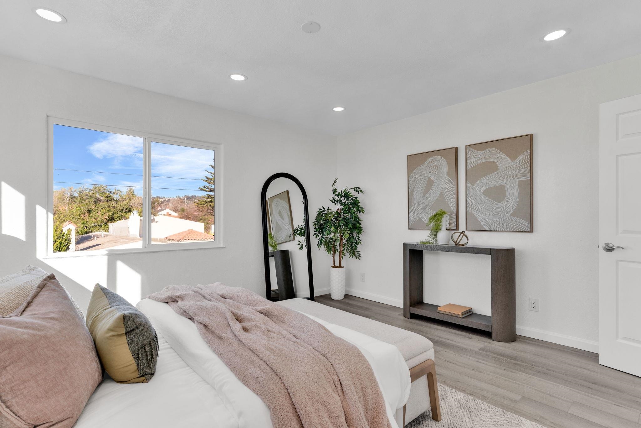 Detail Gallery Image 33 of 49 For 1482 Lincoln, Berkeley,  CA 94702 - 3 Beds | 2 Baths