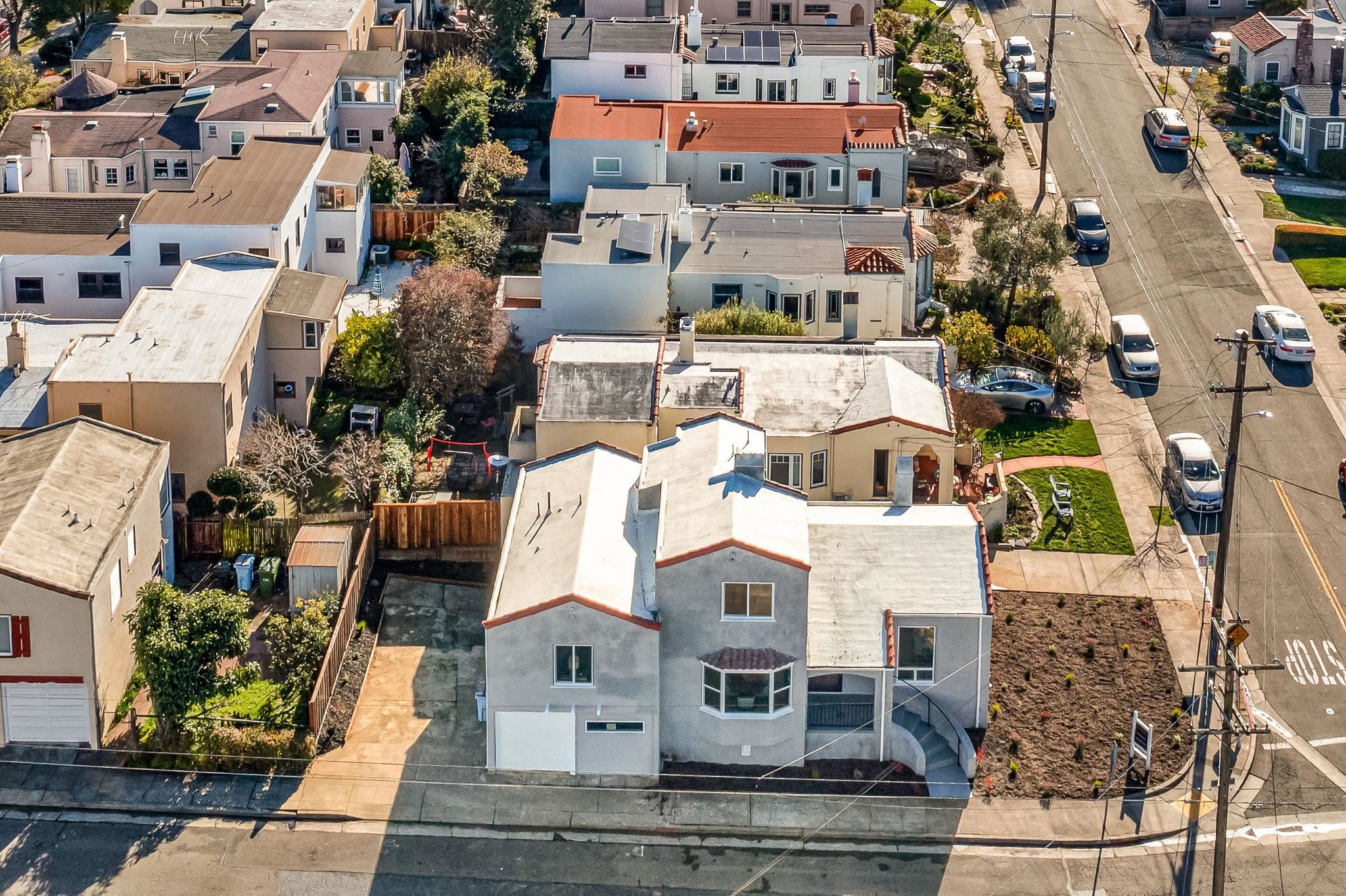 Detail Gallery Image 43 of 49 For 1482 Lincoln, Berkeley,  CA 94702 - 3 Beds | 2 Baths