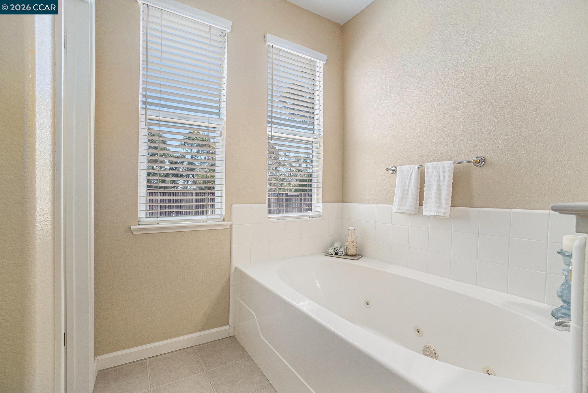 Detail Gallery Image 18 of 39 For 121 St Nazaire Ct, Martinez,  CA 94553 - 5 Beds | 3 Baths