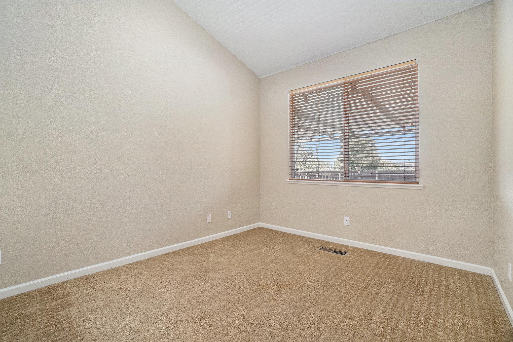 Detail Gallery Image 23 of 35 For 121 St Nazaire Ct, Martinez,  CA 94553 - 5 Beds | 3 Baths