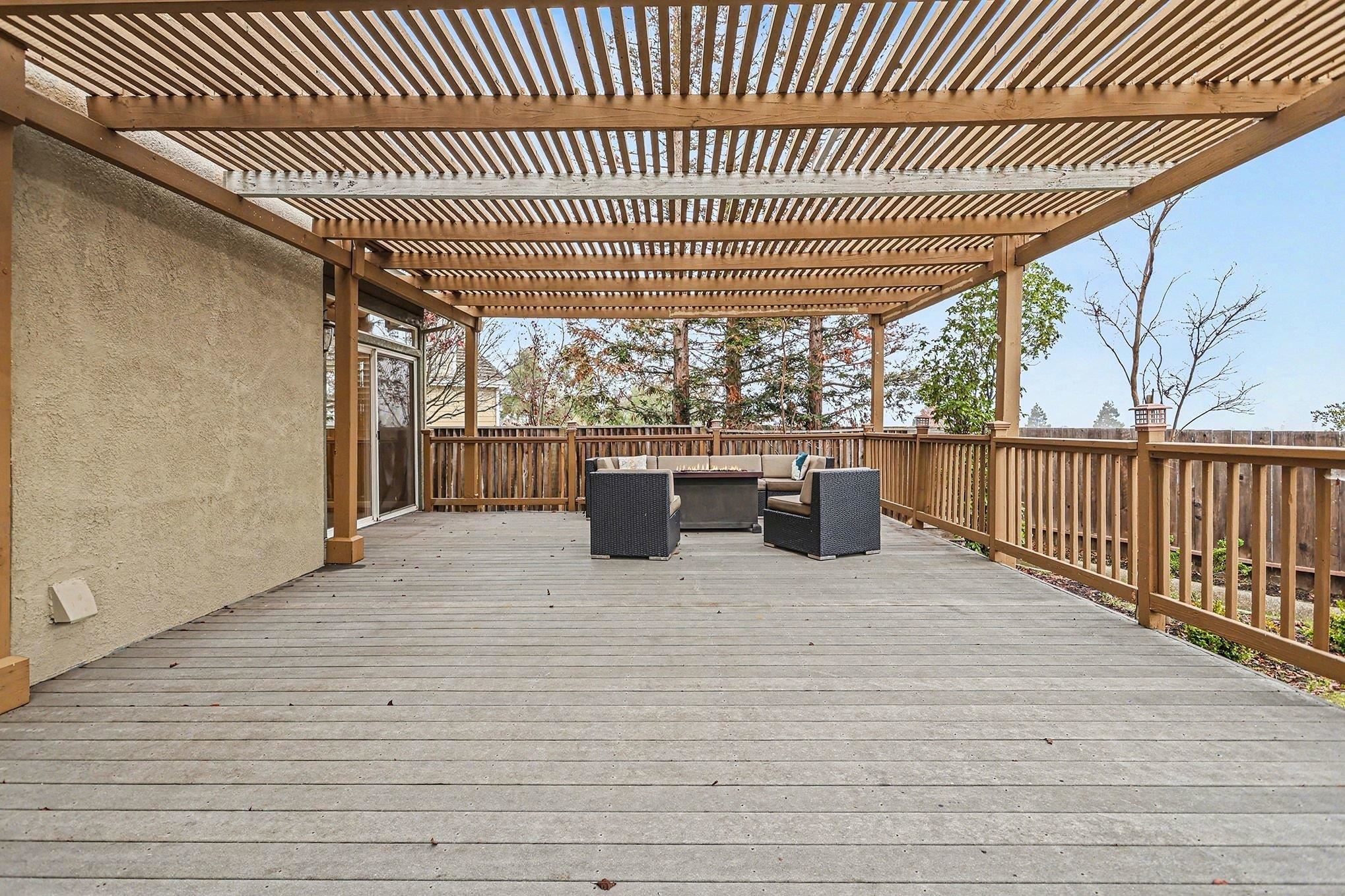 Detail Gallery Image 29 of 35 For 121 St Nazaire Ct, Martinez,  CA 94553 - 5 Beds | 3 Baths