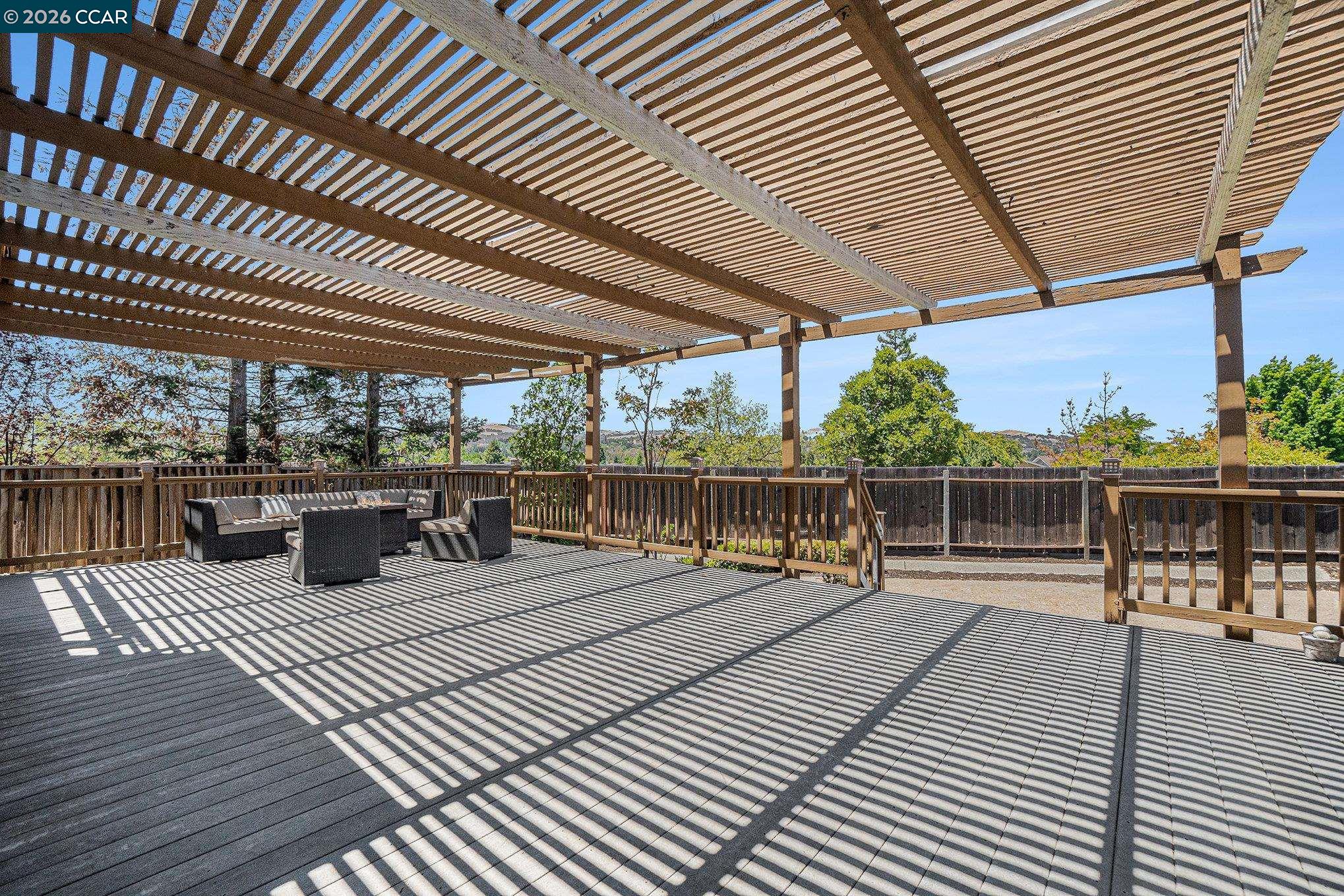 Detail Gallery Image 30 of 39 For 121 St Nazaire Ct, Martinez,  CA 94553 - 5 Beds | 3 Baths