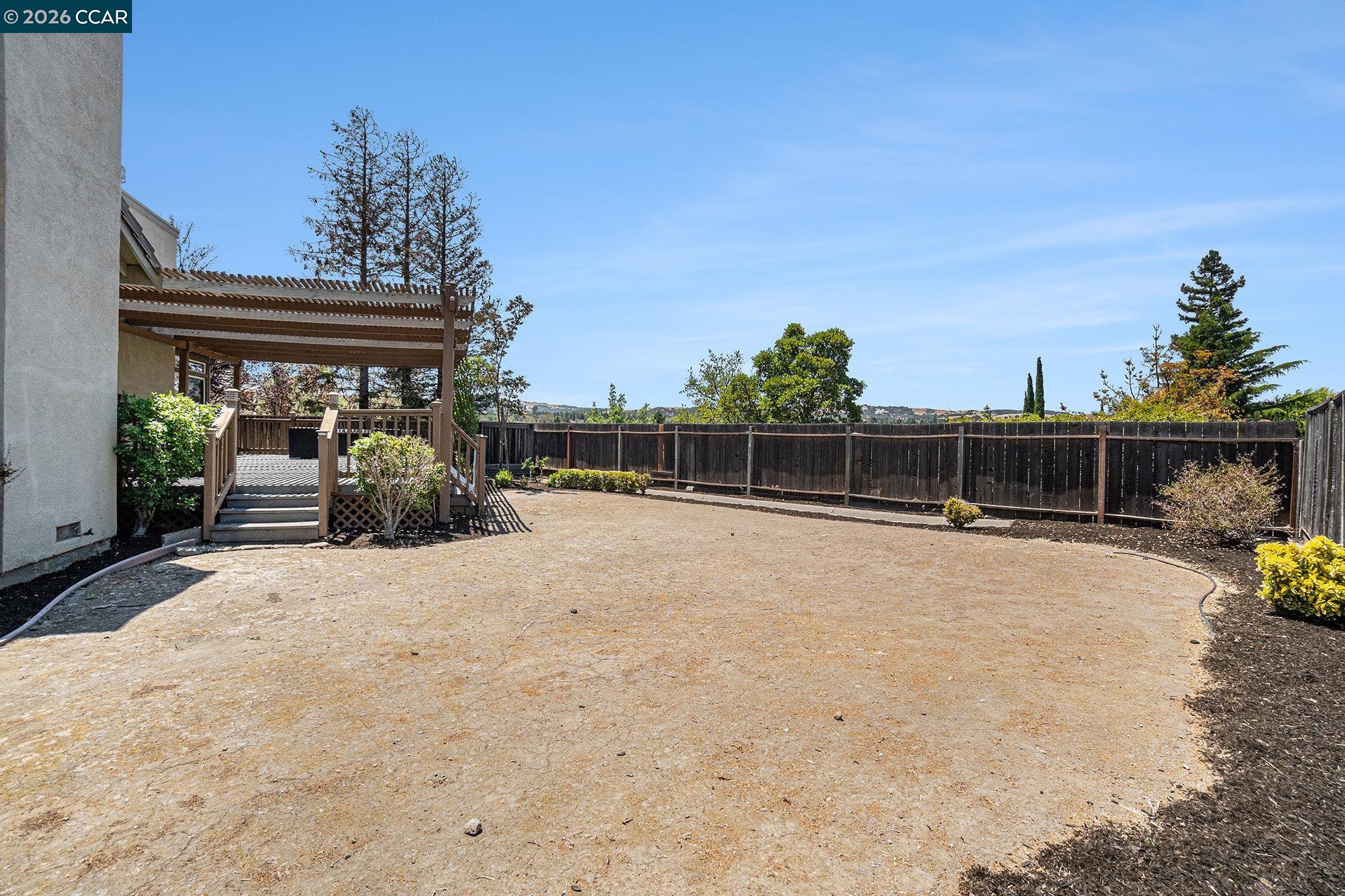 Detail Gallery Image 36 of 39 For 121 St Nazaire Ct, Martinez,  CA 94553 - 5 Beds | 3 Baths