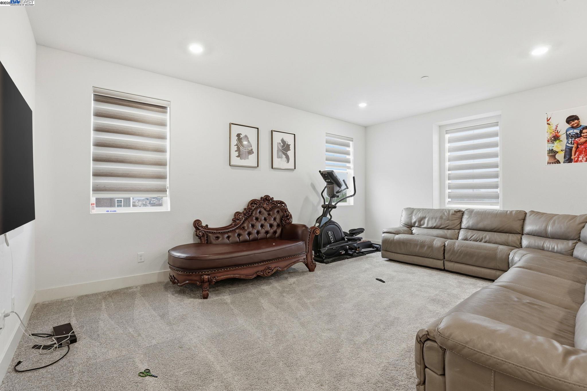 Detail Gallery Image 14 of 47 For 3037 Copley Dr, Tracy,  CA 95377 - 4 Beds | 3/1 Baths