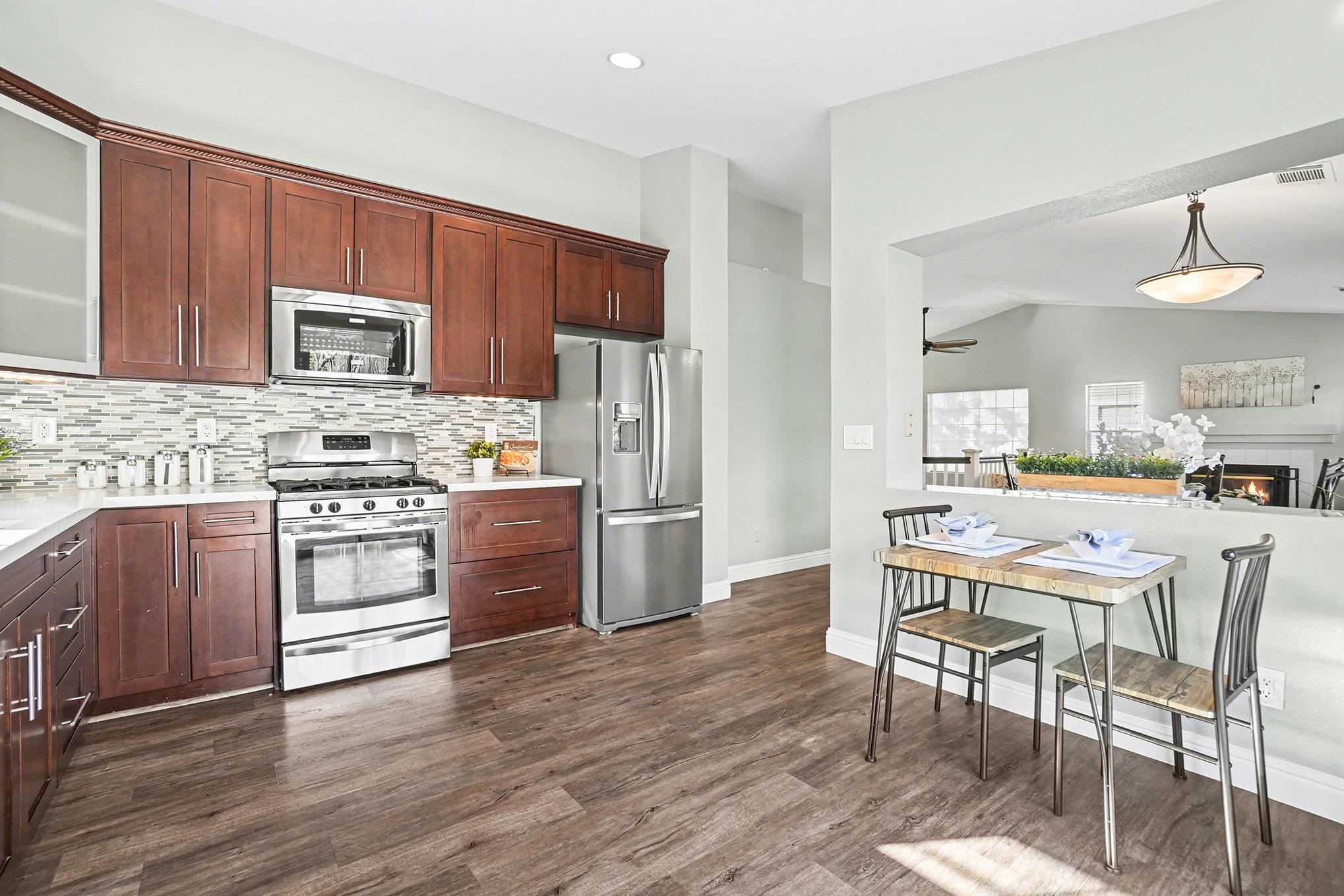 Detail Gallery Image 9 of 32 For 346 Westaire Blvd, Martinez,  CA 94553 - 3 Beds | 2/1 Baths