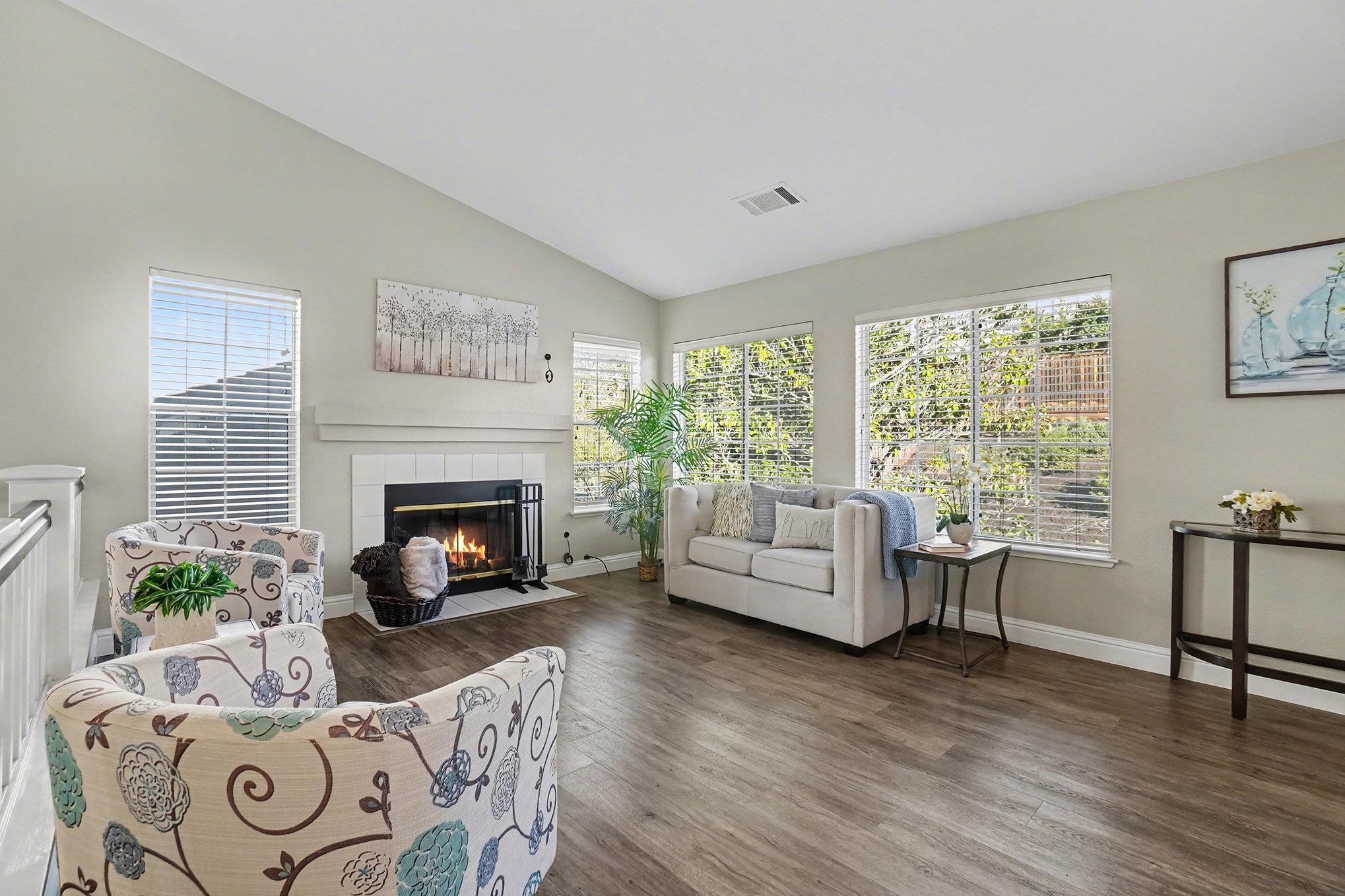 Detail Gallery Image 4 of 32 For 346 Westaire Blvd, Martinez,  CA 94553 - 3 Beds | 2/1 Baths