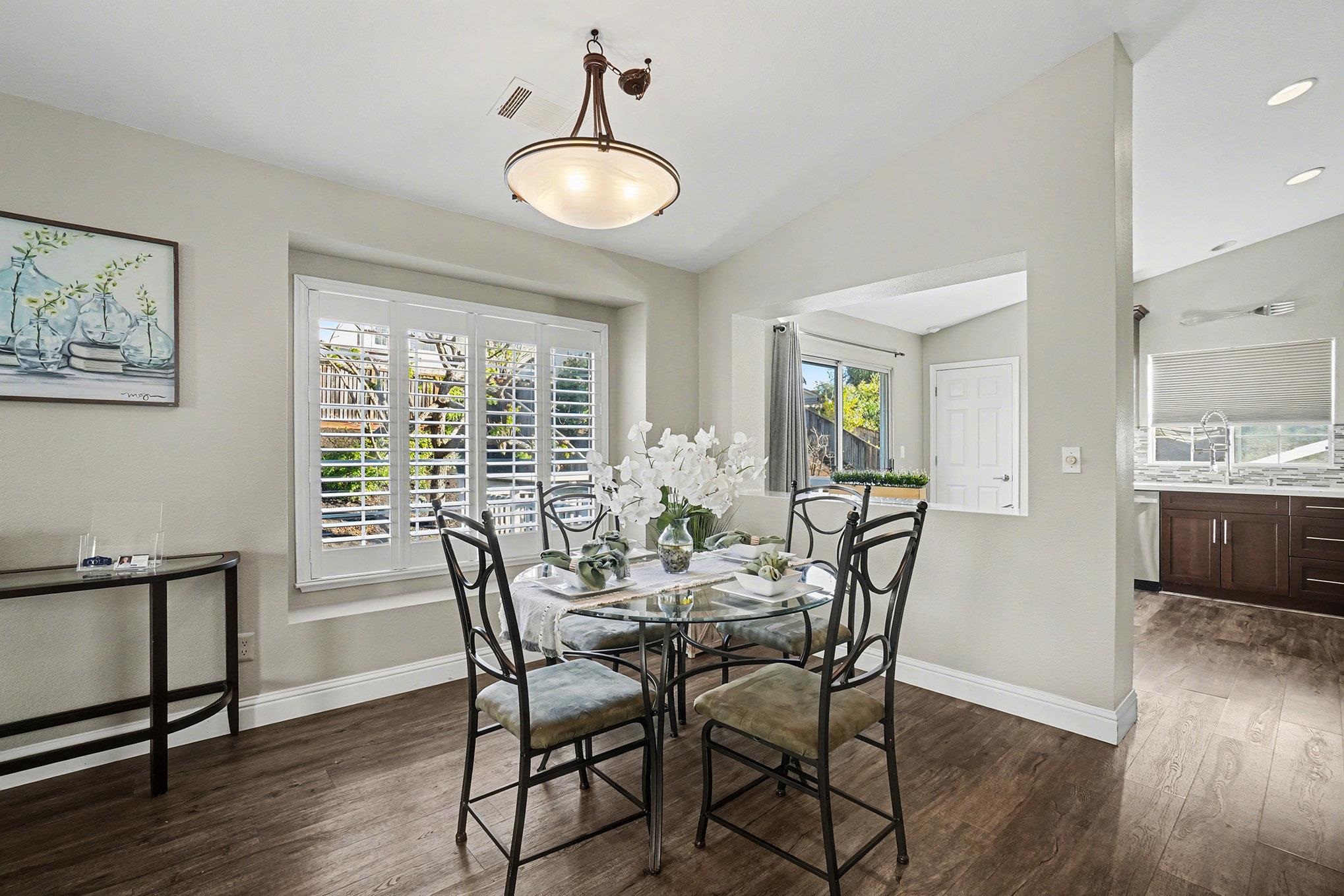 Detail Gallery Image 7 of 32 For 346 Westaire Blvd, Martinez,  CA 94553 - 3 Beds | 2/1 Baths