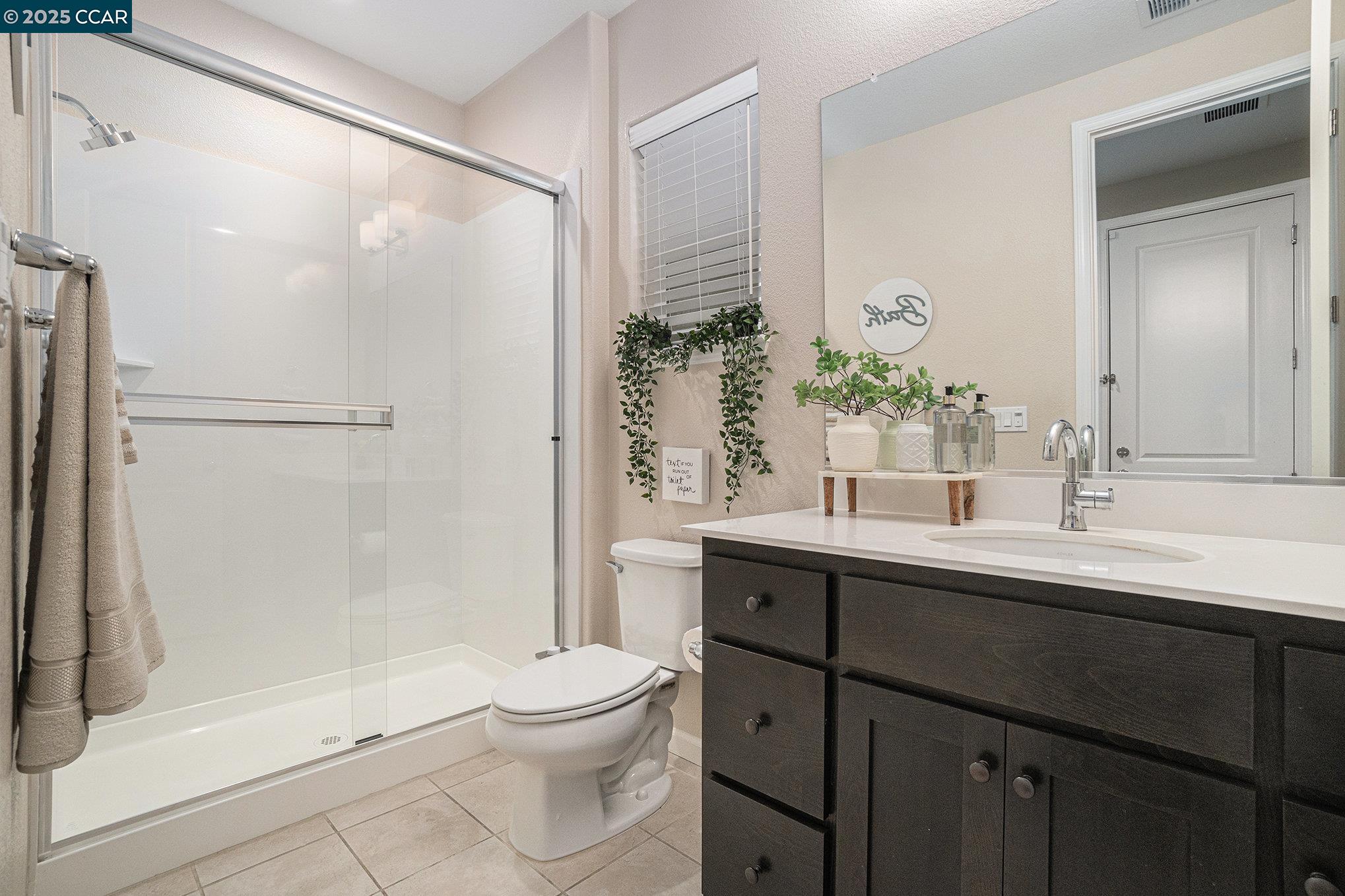 Detail Gallery Image 15 of 45 For 208 Littleton St, Oakley,  CA 94561 - 5 Beds | 4 Baths