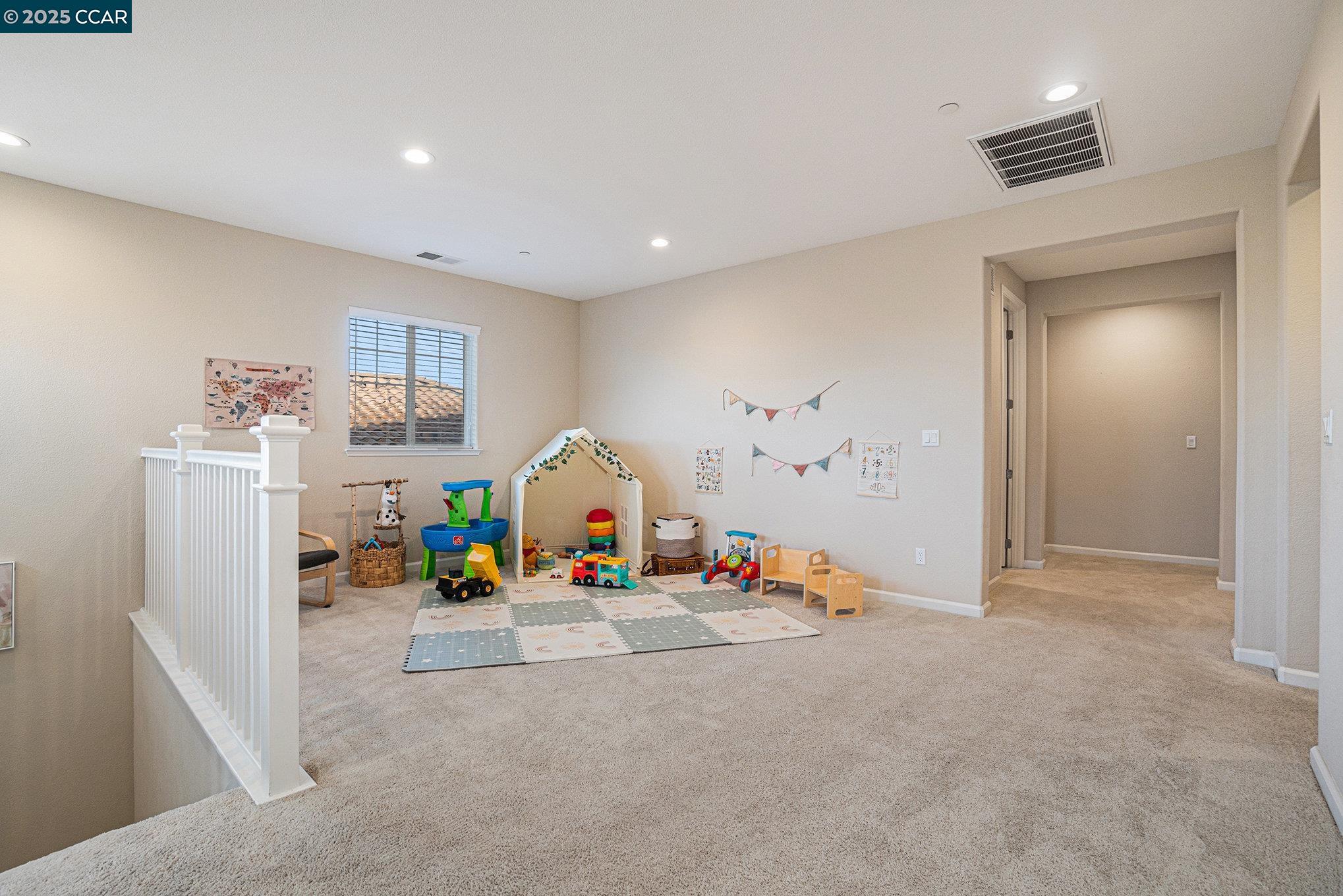 Detail Gallery Image 17 of 45 For 208 Littleton St, Oakley,  CA 94561 - 5 Beds | 4 Baths