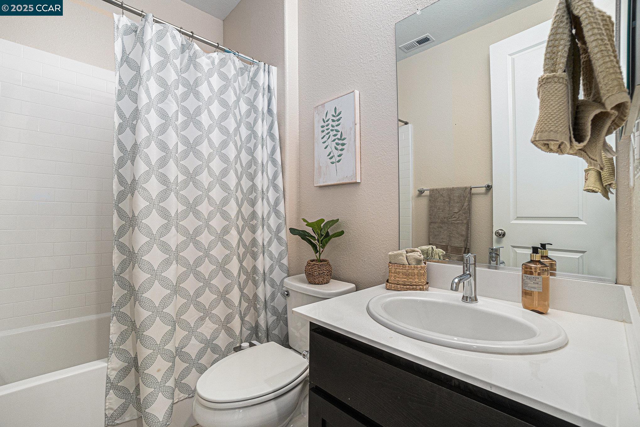 Detail Gallery Image 28 of 45 For 208 Littleton St, Oakley,  CA 94561 - 5 Beds | 4 Baths