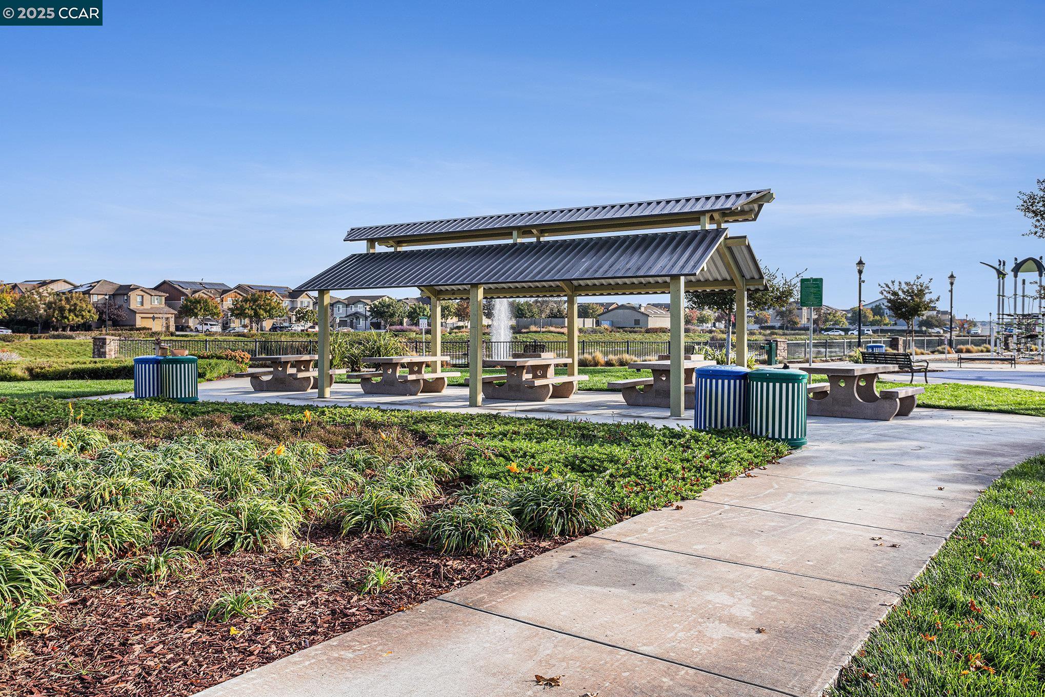 Detail Gallery Image 39 of 45 For 208 Littleton St, Oakley,  CA 94561 - 5 Beds | 4 Baths