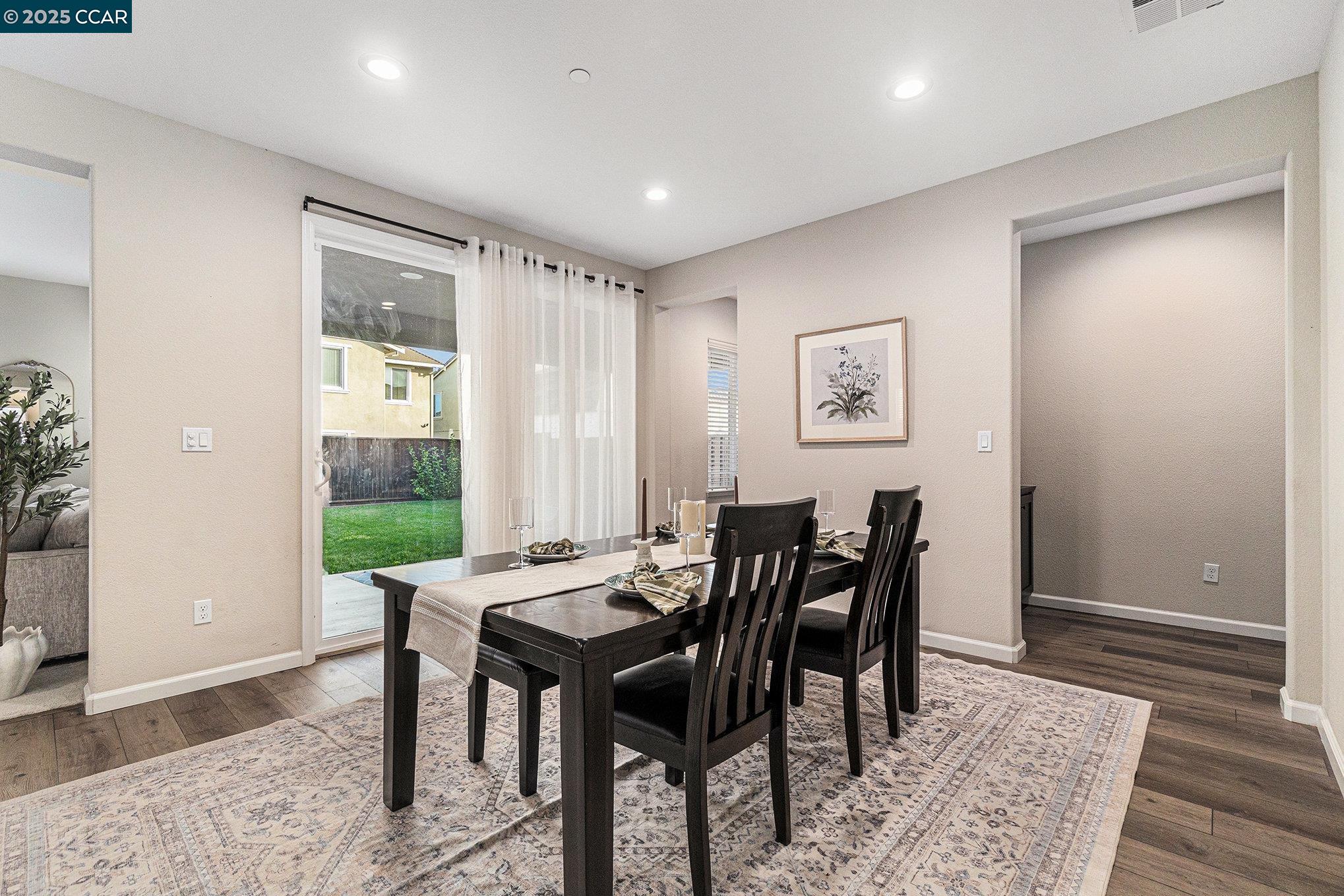 Detail Gallery Image 7 of 45 For 208 Littleton St, Oakley,  CA 94561 - 5 Beds | 4 Baths