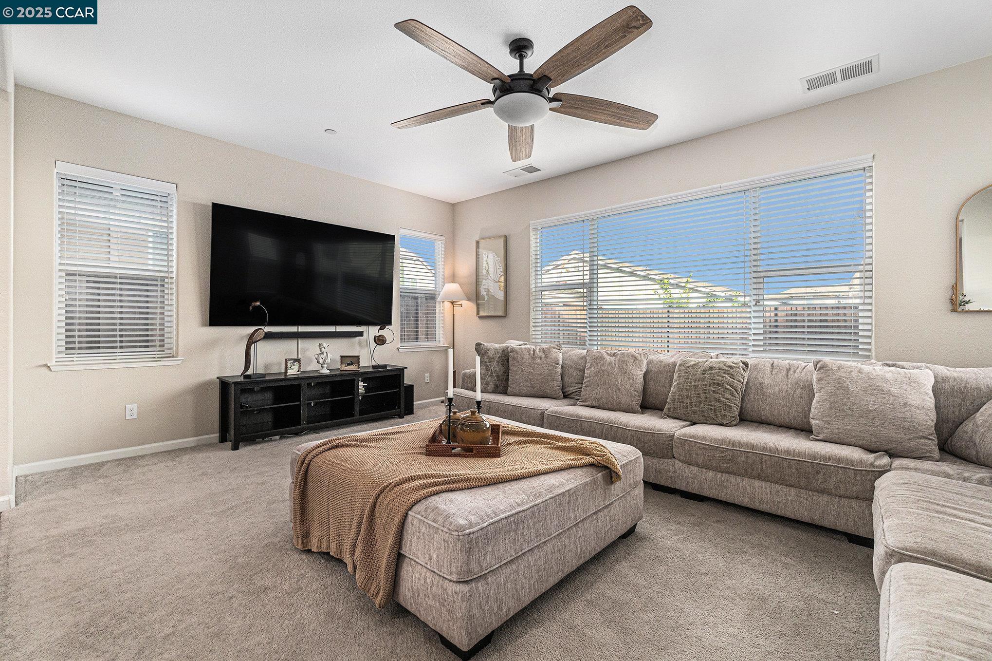 Detail Gallery Image 10 of 45 For 208 Littleton St, Oakley,  CA 94561 - 5 Beds | 4 Baths