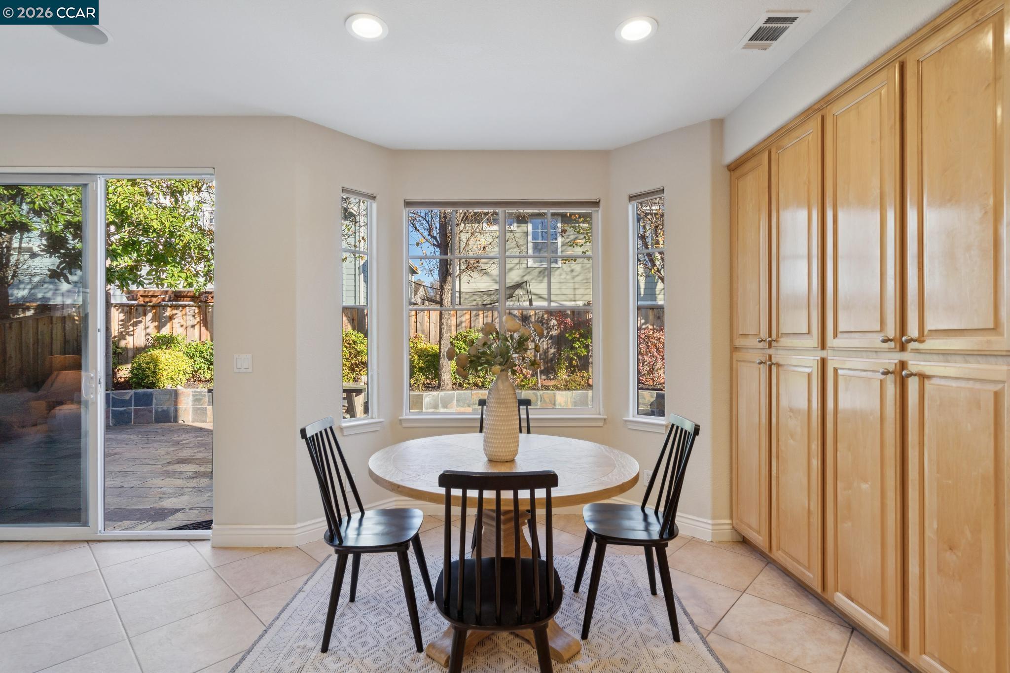 Detail Gallery Image 17 of 47 For 247 Abigail Cir, Danville,  CA 94506 - 4 Beds | 2/1 Baths