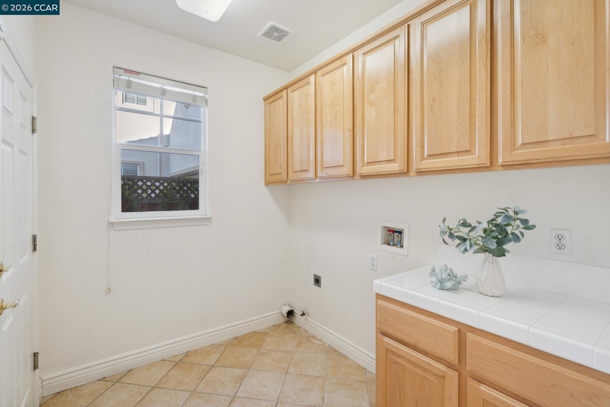 Detail Gallery Image 19 of 47 For 247 Abigail Cir, Danville,  CA 94506 - 4 Beds | 2/1 Baths