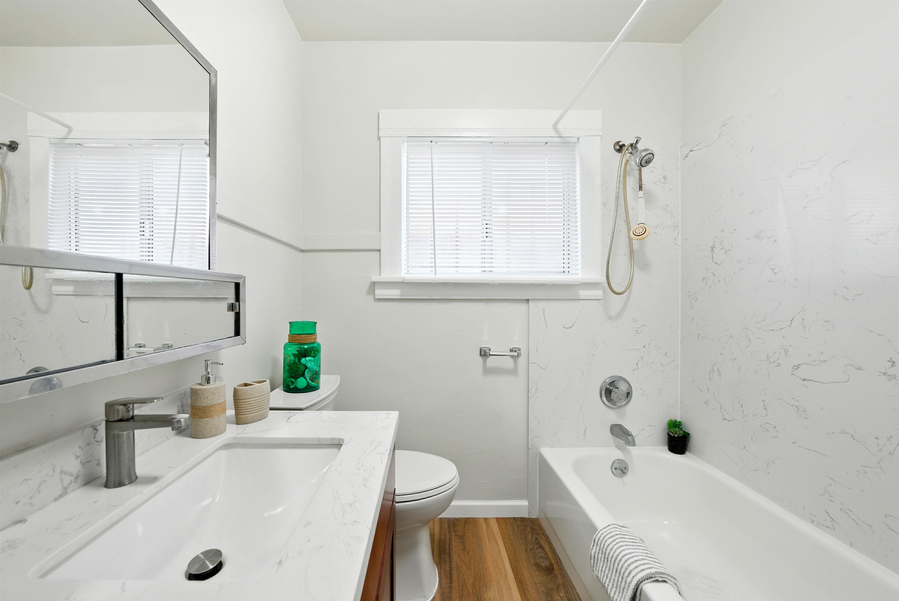 Detail Gallery Image 17 of 58 For 2539-2541 Grande Vista Ave, Oakland,  CA 94601 - – Beds | – Baths