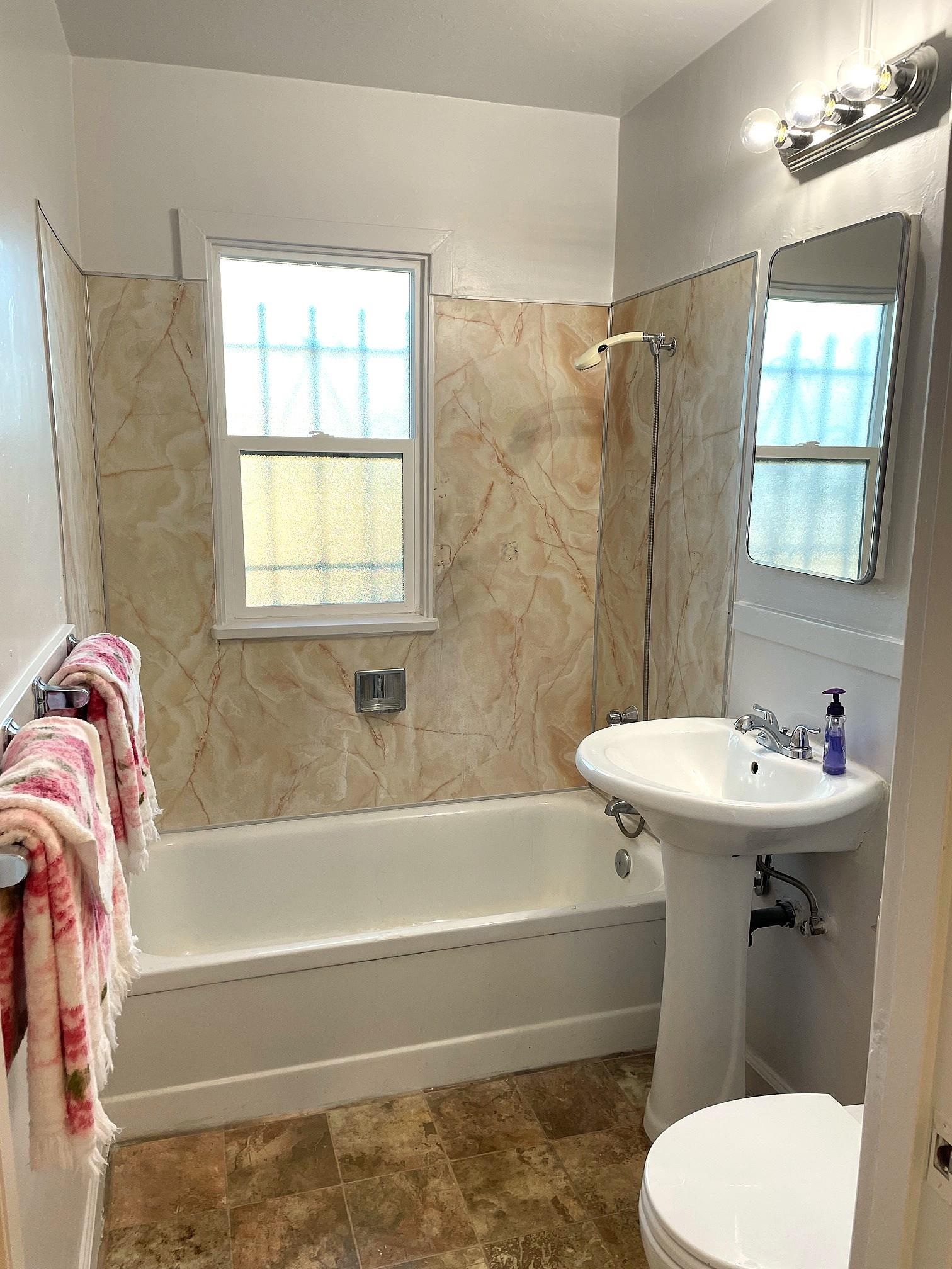 Detail Gallery Image 15 of 21 For 363 W Bissell Ave, Richmond,  CA 94801 - 2 Beds | 1 Baths