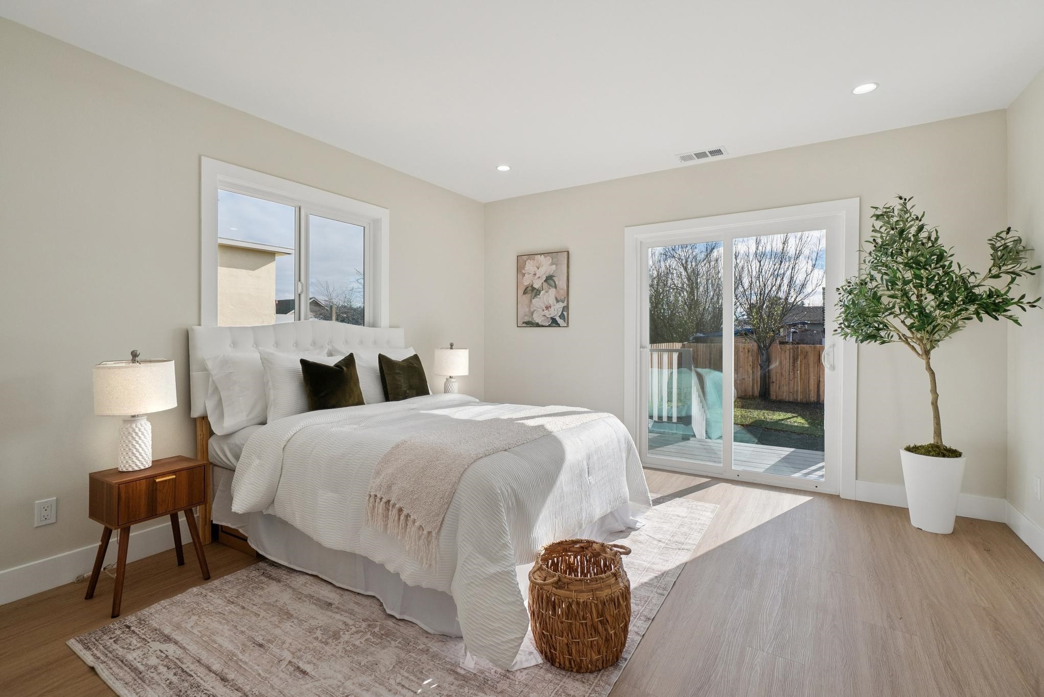 Detail Gallery Image 13 of 53 For 1612 94th Ave, Oakland,  CA 94603 - 3 Beds | 3 Baths