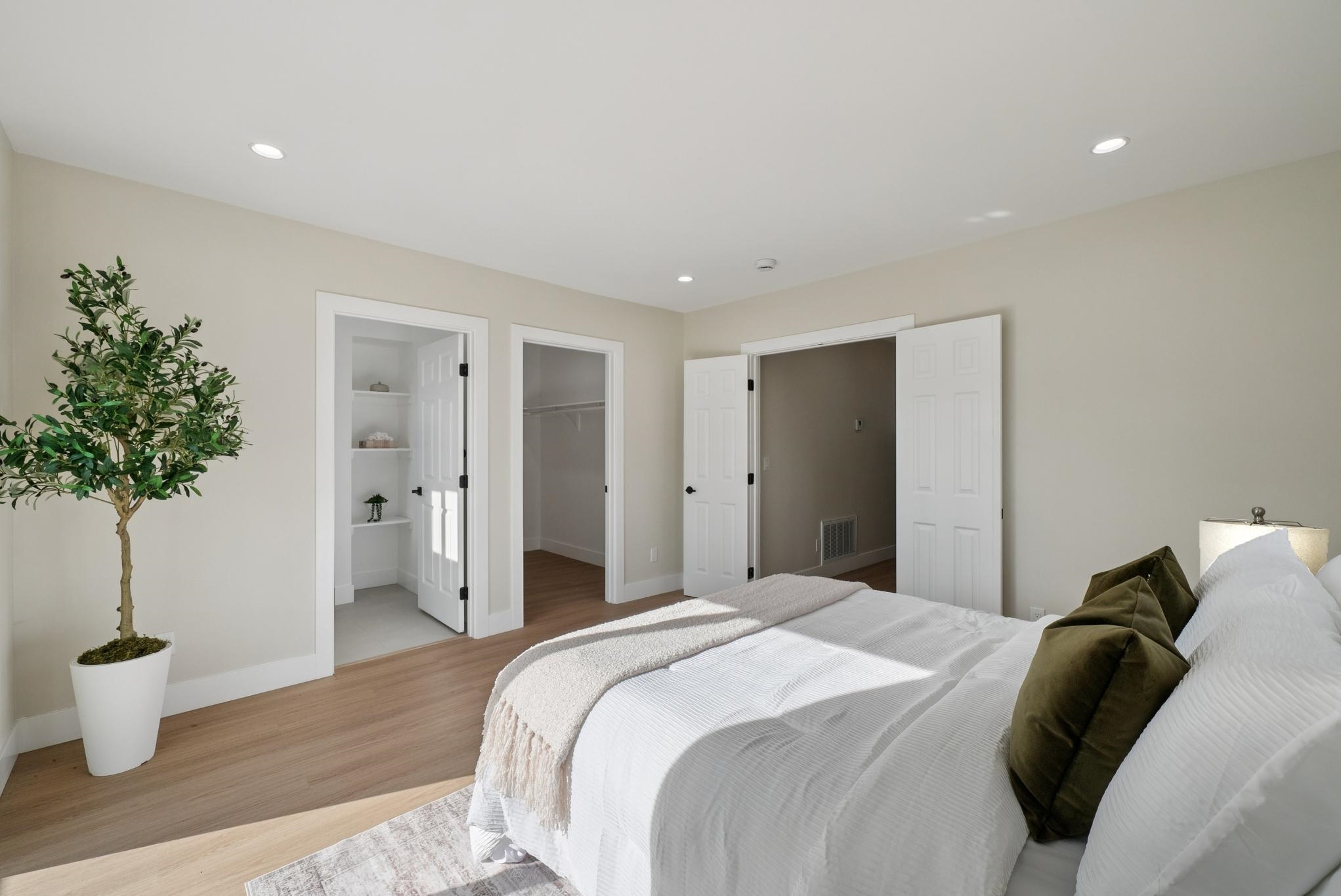 Detail Gallery Image 14 of 53 For 1612 94th Ave, Oakland,  CA 94603 - 3 Beds | 3 Baths