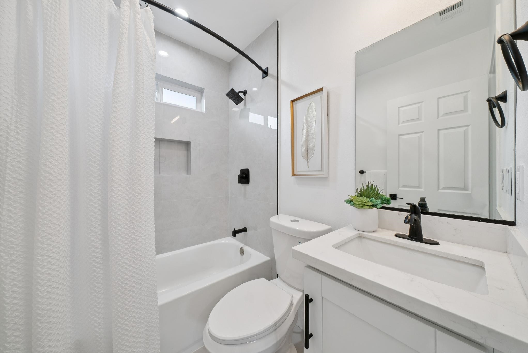 Detail Gallery Image 23 of 53 For 1612 94th Ave, Oakland,  CA 94603 - 3 Beds | 3 Baths