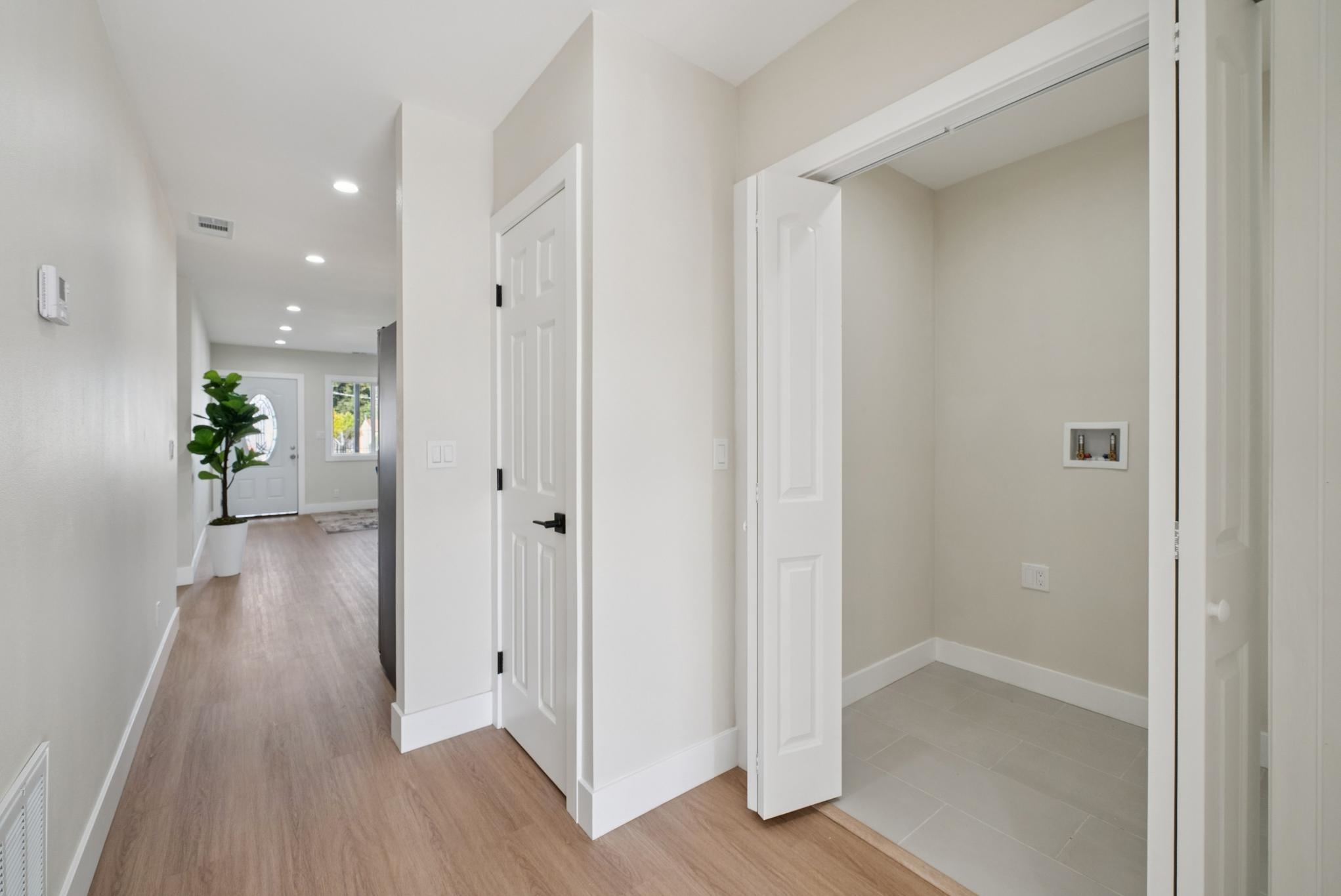 Detail Gallery Image 26 of 53 For 1612 94th Ave, Oakland,  CA 94603 - 3 Beds | 3 Baths