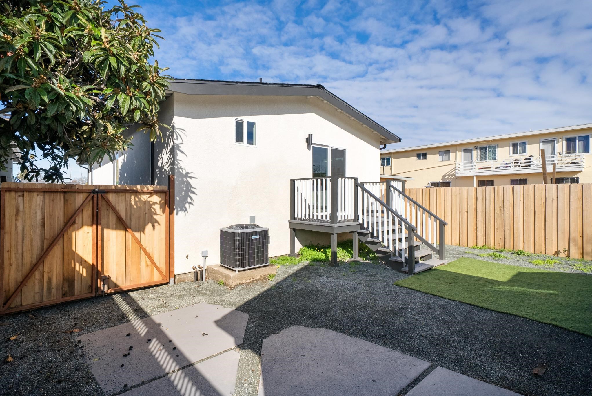 Detail Gallery Image 34 of 53 For 1612 94th Ave, Oakland,  CA 94603 - 3 Beds | 3 Baths