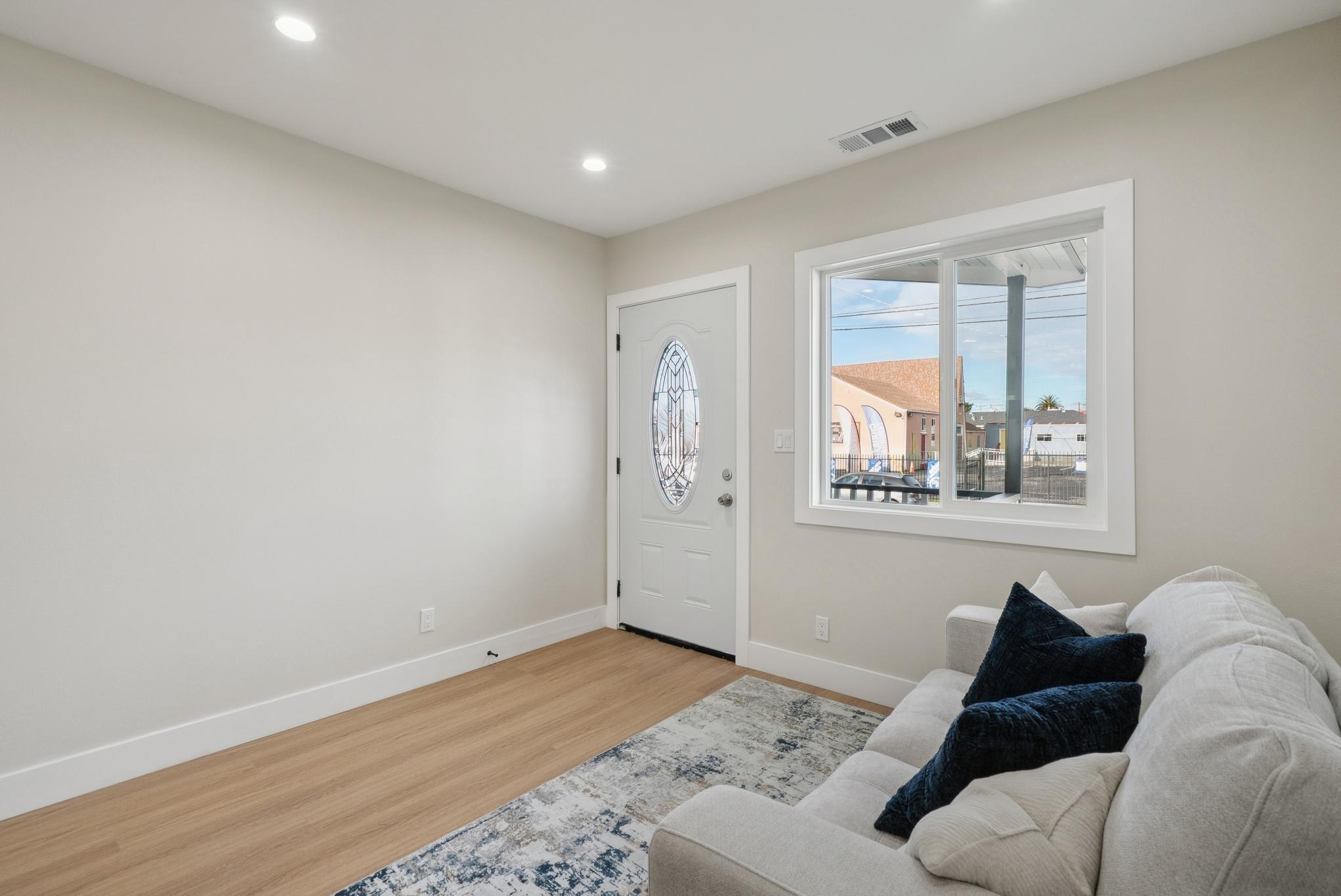 Detail Gallery Image 5 of 53 For 1612 94th Ave, Oakland,  CA 94603 - 3 Beds | 3 Baths