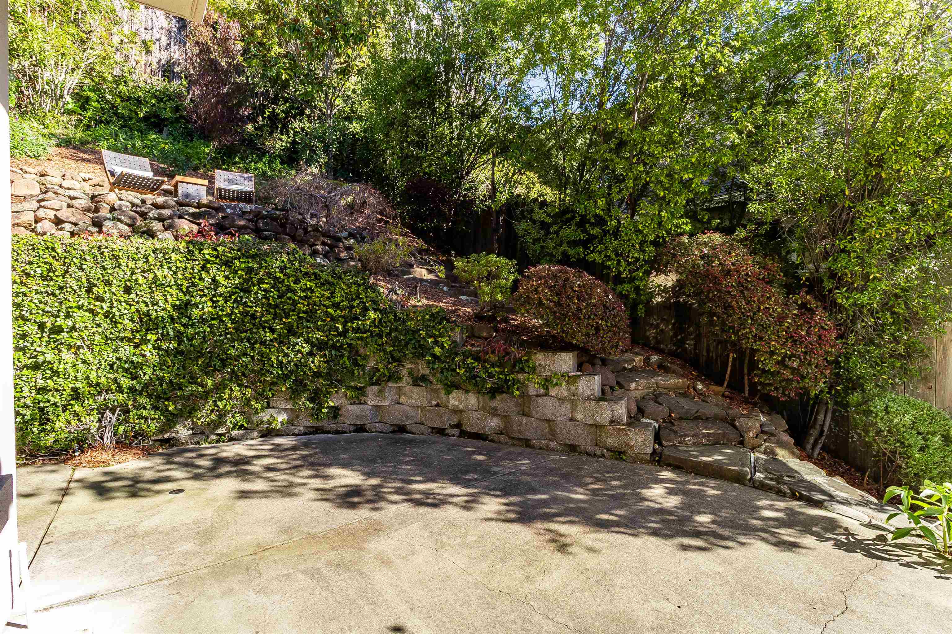 Detail Gallery Image 28 of 31 For 936 Mountain Blvd, Oakland,  CA 94611 - 3 Beds | 2/1 Baths