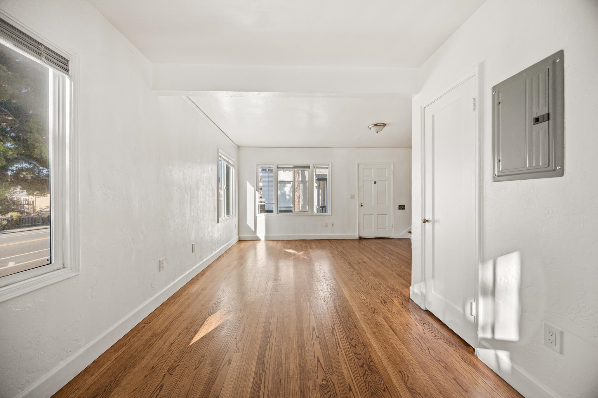 Detail Gallery Image 10 of 42 For 6320 Shattuck Ave, Oakland,  CA 94609 - – Beds | – Baths