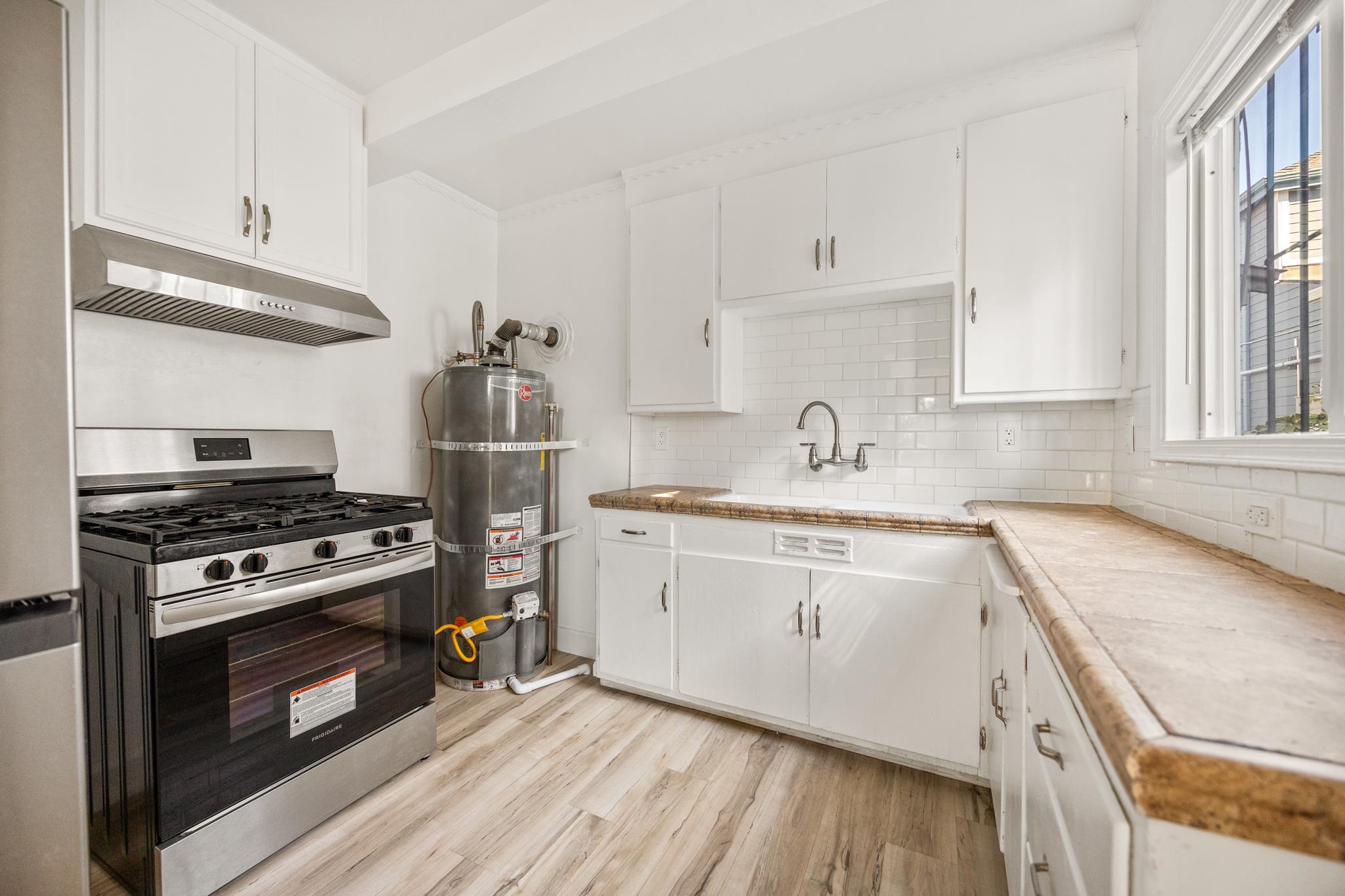 Detail Gallery Image 12 of 42 For 6320 Shattuck Ave, Oakland,  CA 94609 - – Beds | – Baths