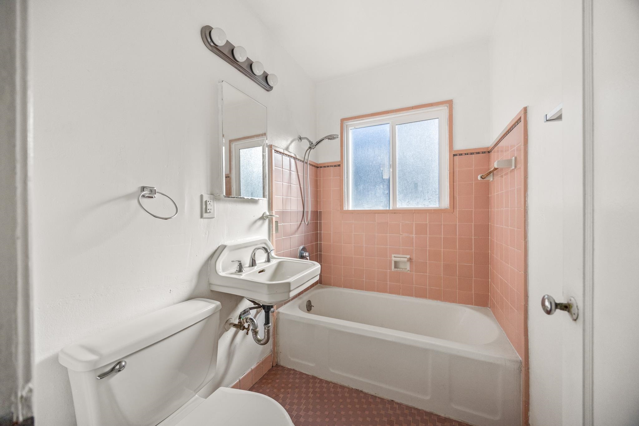 Detail Gallery Image 16 of 42 For 6320 Shattuck Ave, Oakland,  CA 94609 - – Beds | – Baths