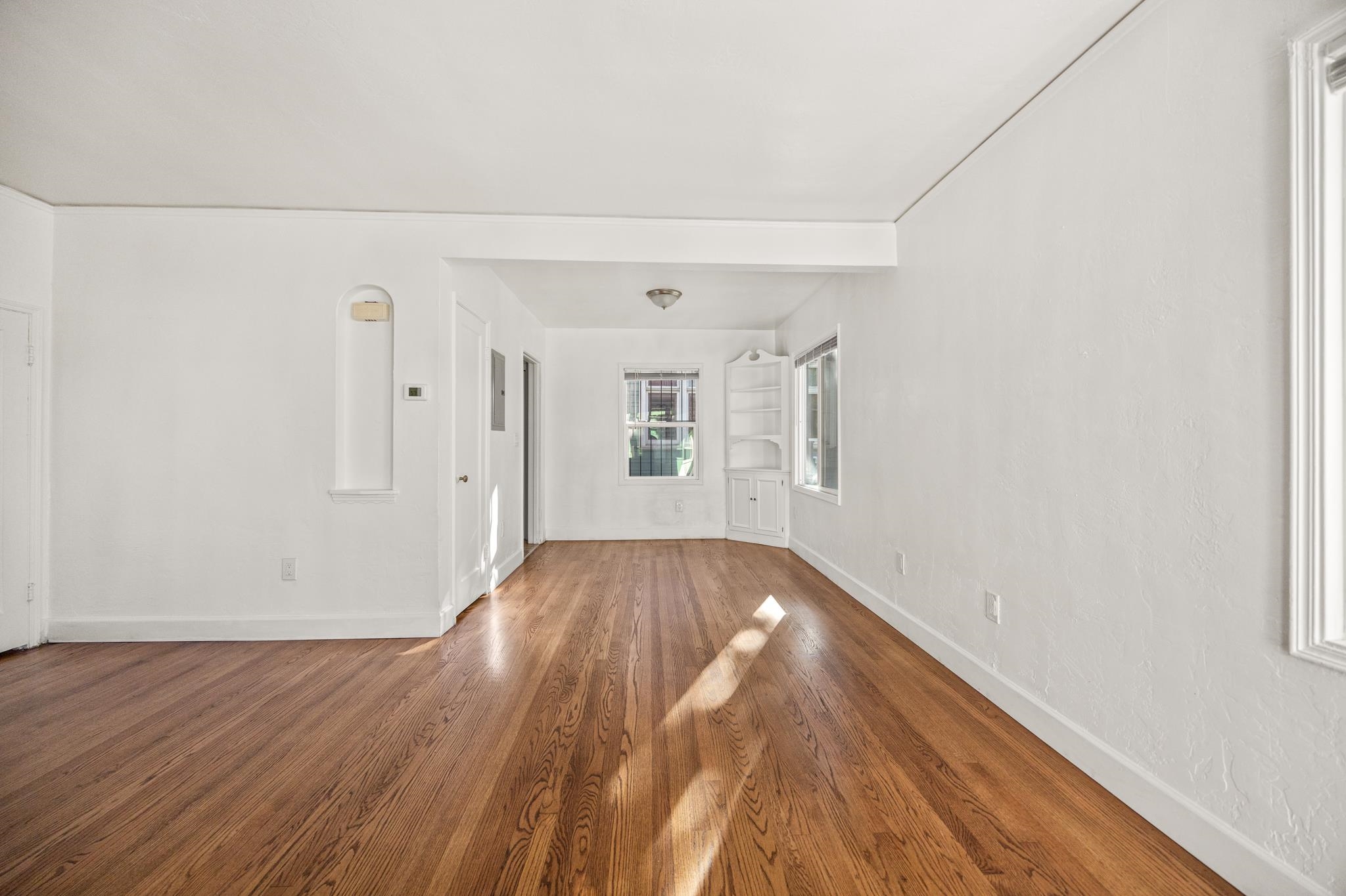 Detail Gallery Image 7 of 42 For 6320 Shattuck Ave, Oakland,  CA 94609 - – Beds | – Baths