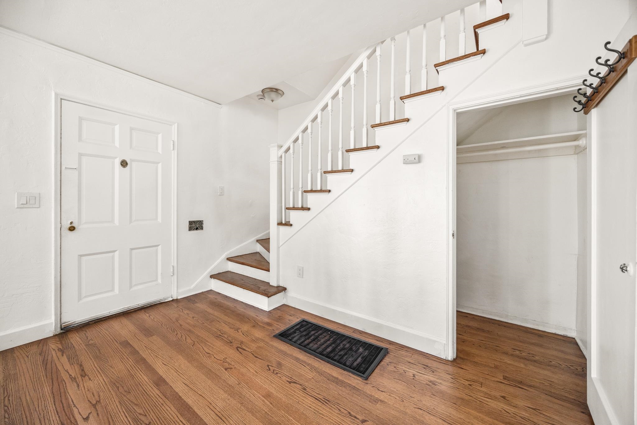 Detail Gallery Image 10 of 42 For 6320 Shattuck Ave, Oakland,  CA 94609 - – Beds | – Baths