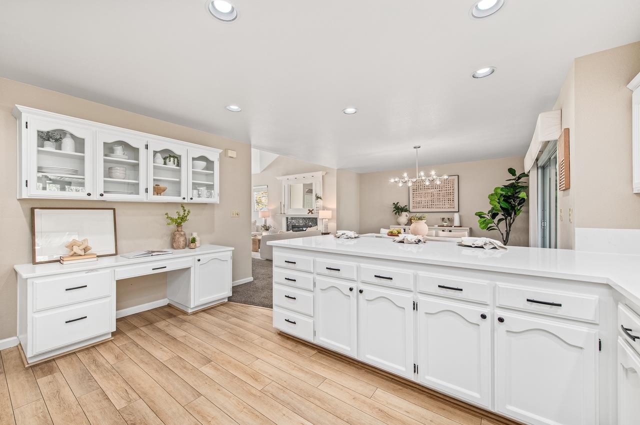 Detail Gallery Image 16 of 59 For 297 Del Valle Ct, Pleasanton,  CA 94566 - 3 Beds | 2/1 Baths