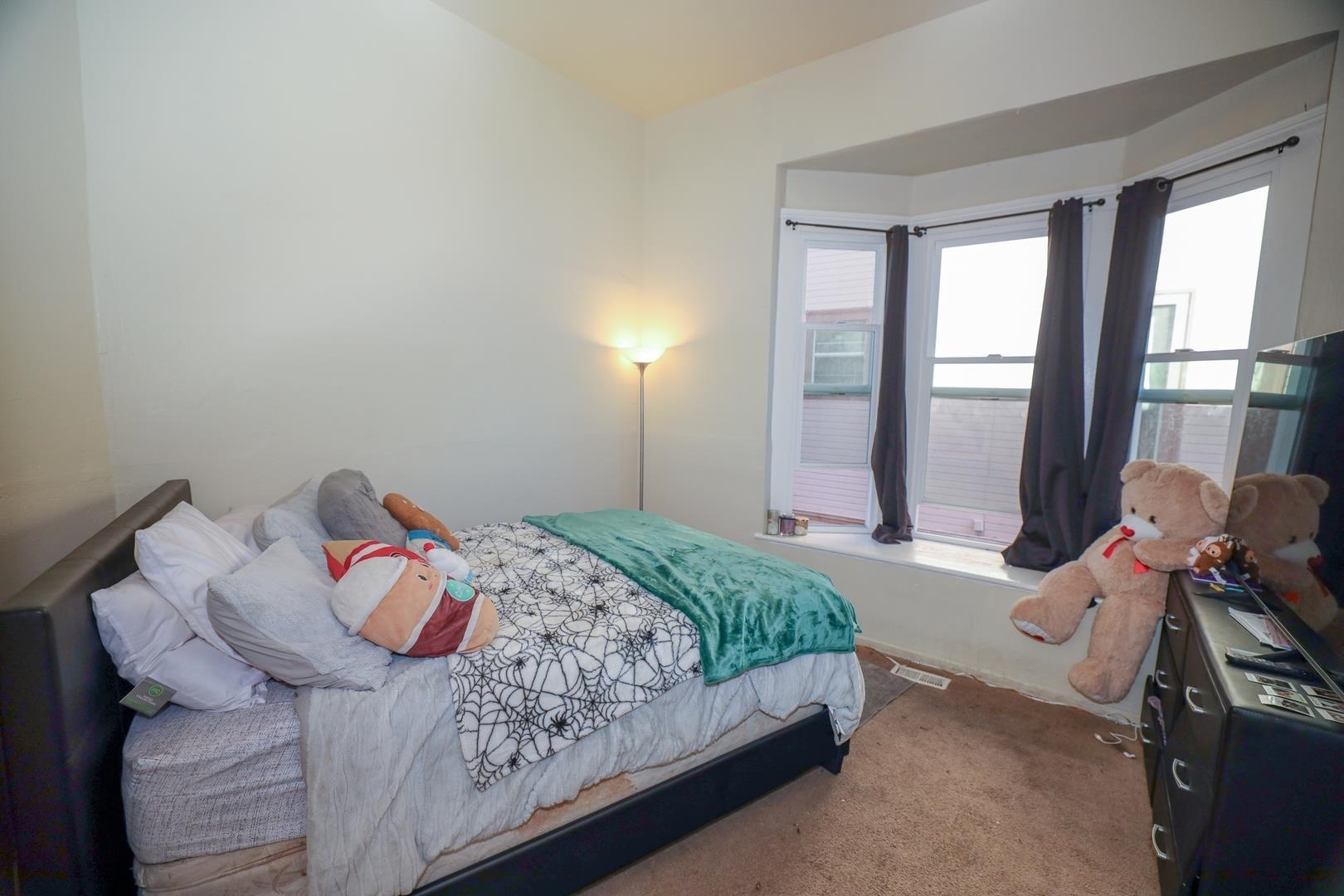 Detail Gallery Image 22 of 29 For 1432 Union St #UPPER,  Oakland,  CA 94607 - 3 Beds | 1 Baths