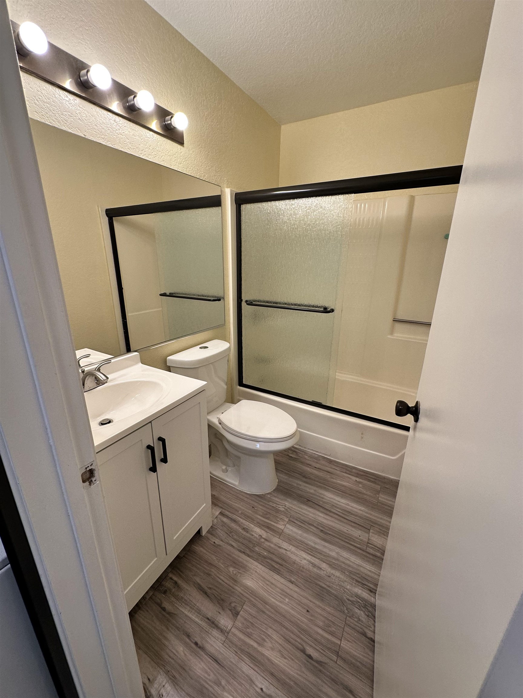 Detail Gallery Image 37 of 57 For 26088 Kay Ave #318,  Hayward,  CA 94545 - 1 Beds | 1 Baths