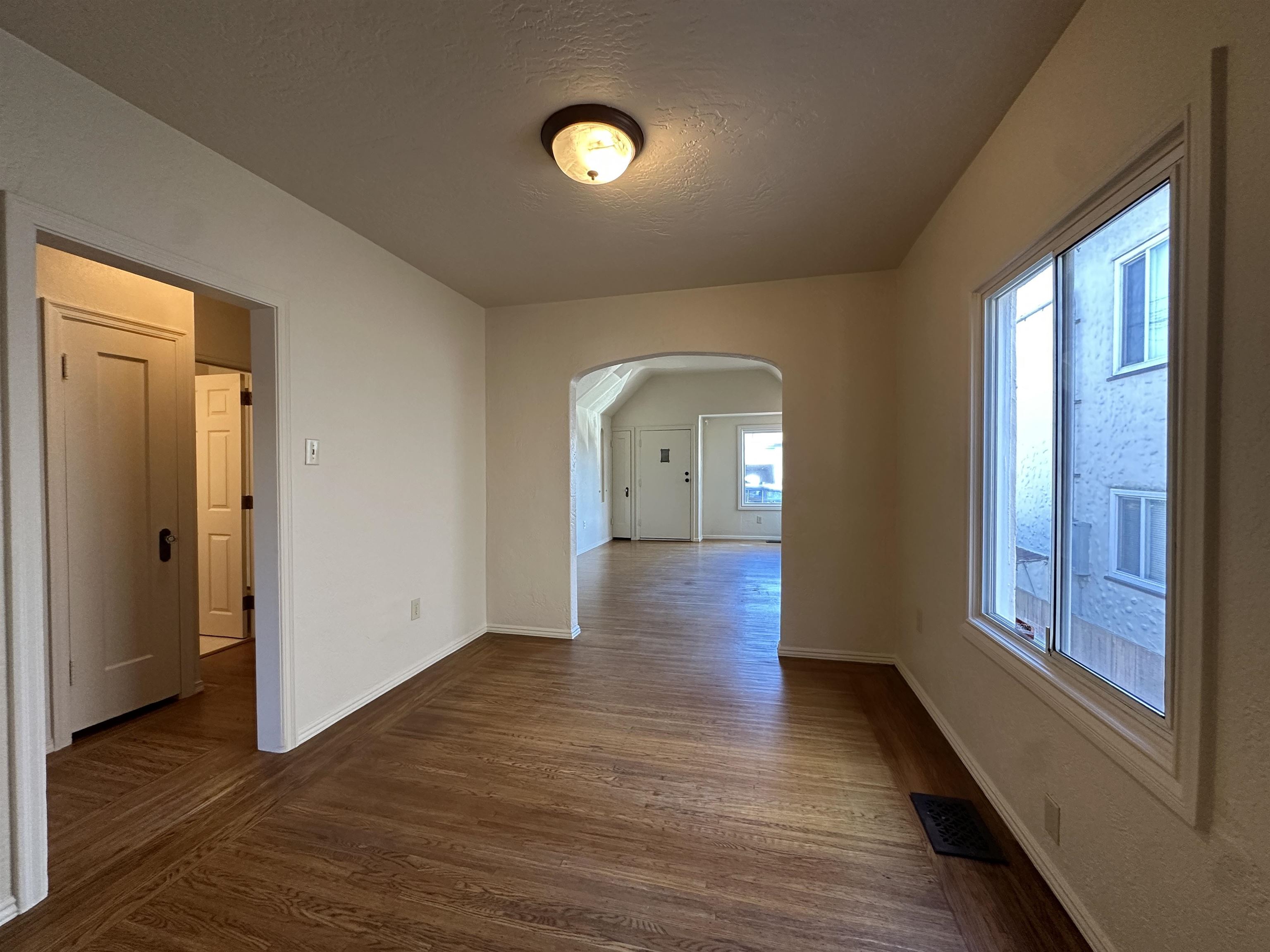 Detail Gallery Image 11 of 25 For 525 28th, Richmond,  CA 94804 - 2 Beds | 1 Baths